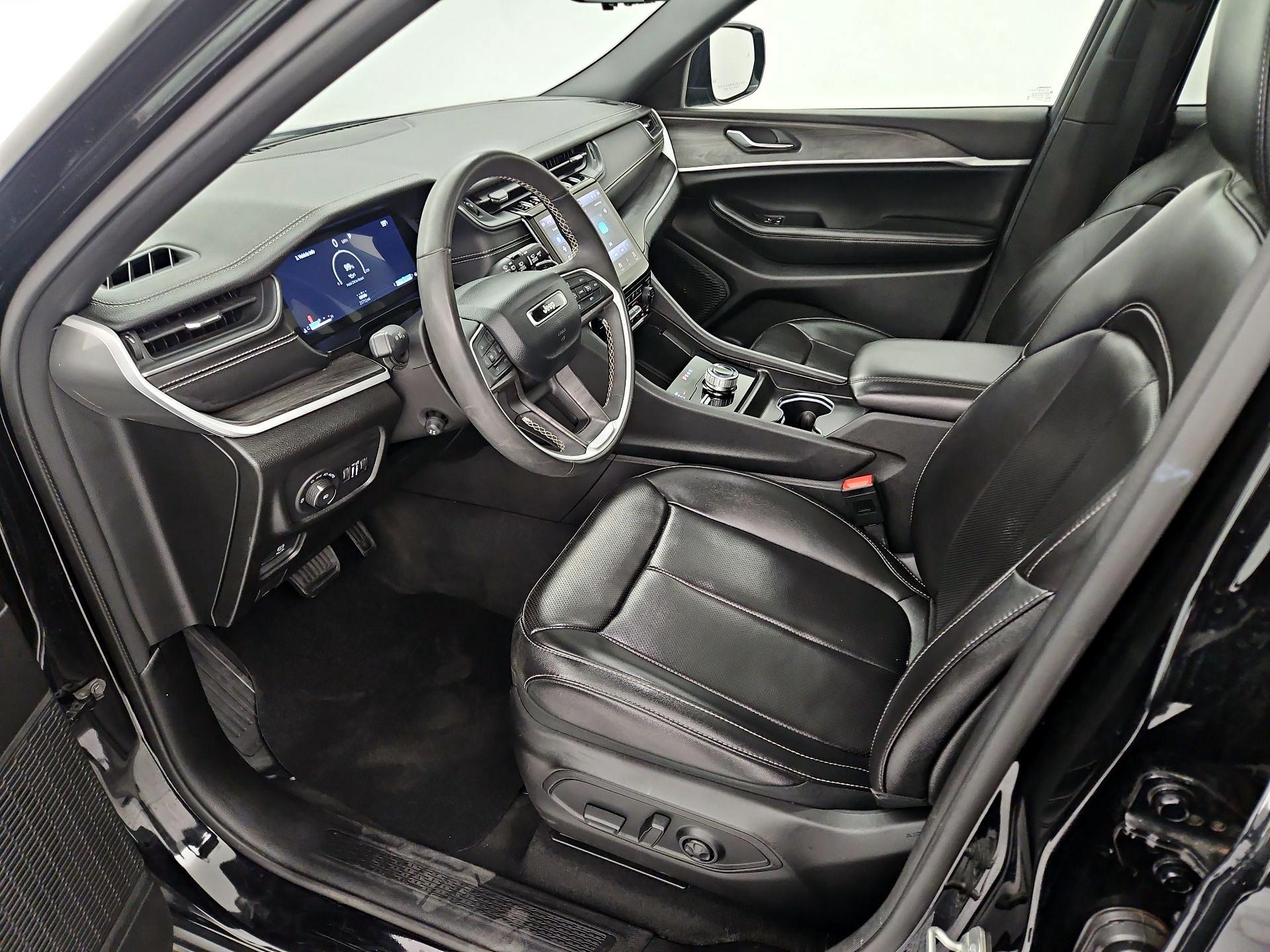 Thumbnail: 2024 Jeep Grand Cherokee L - 11