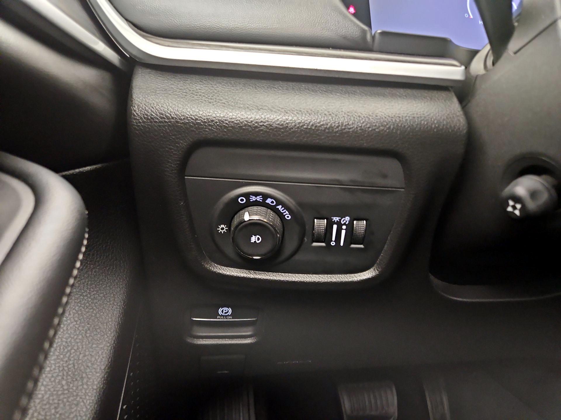 Thumbnail: 2024 Jeep Grand Cherokee L - 13