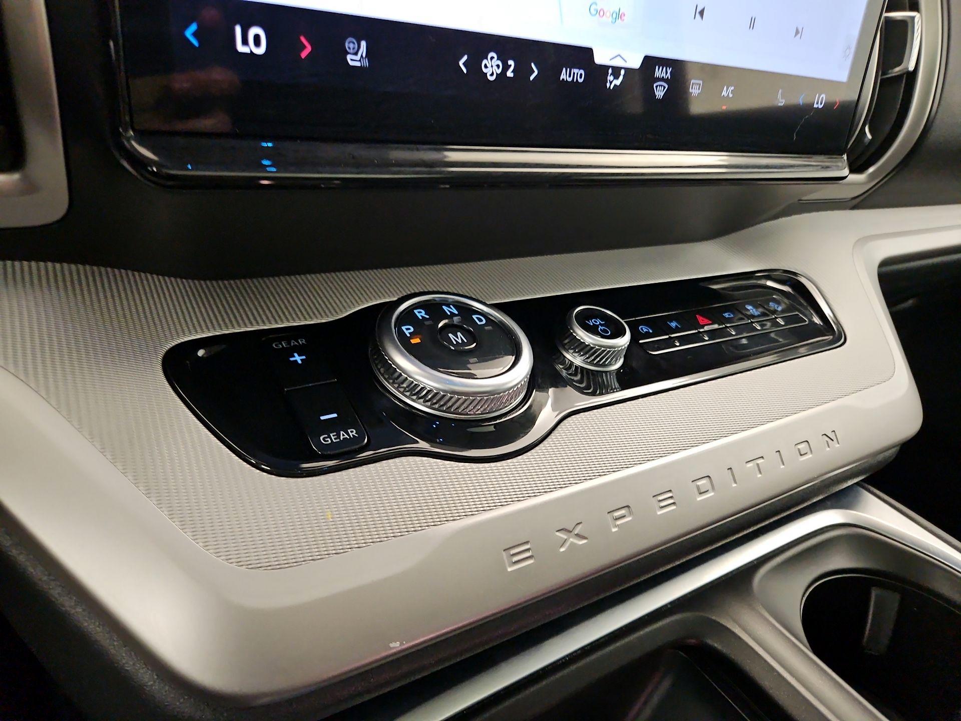 Thumbnail: 2025 Ford Expedition MAX - 18