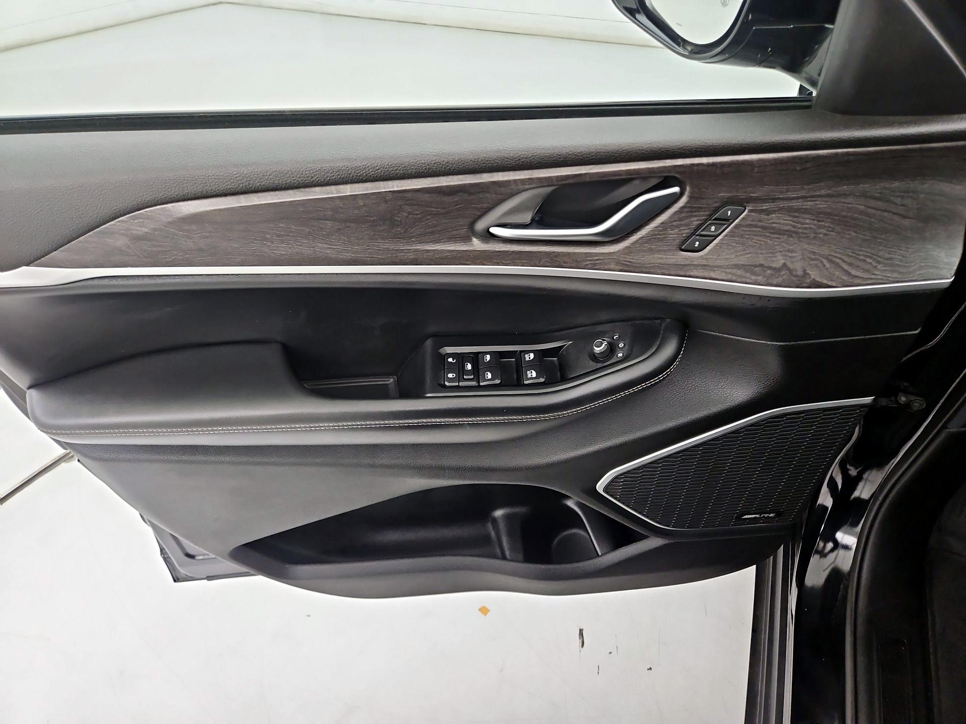 Thumbnail: 2023 Jeep Grand Cherokee - 12