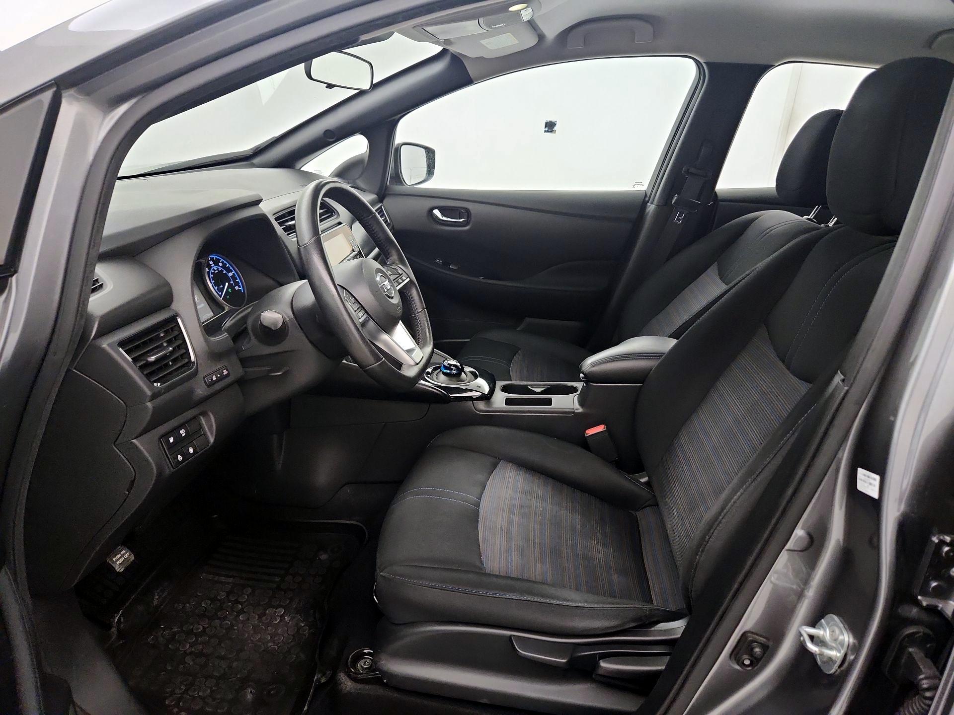 Thumbnail: 2021 Nissan Leaf - 11