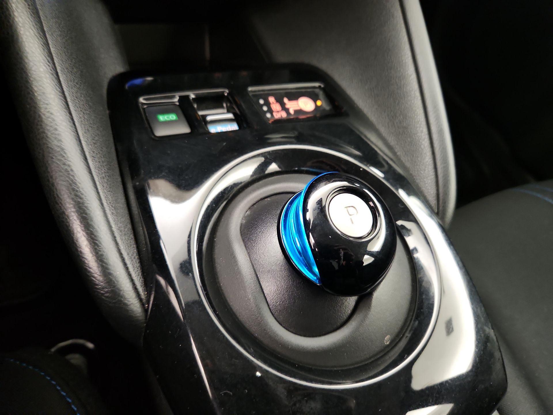Thumbnail: 2021 Nissan Leaf - 17