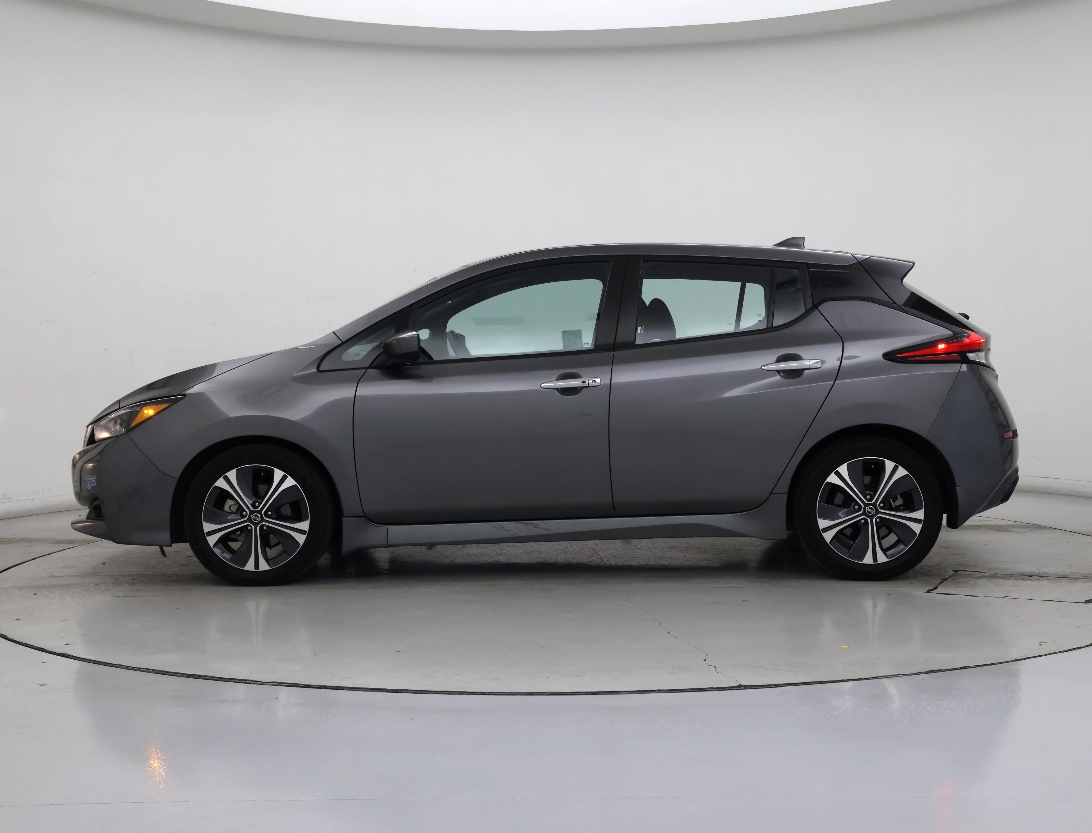 Thumbnail: 2021 Nissan Leaf - 3