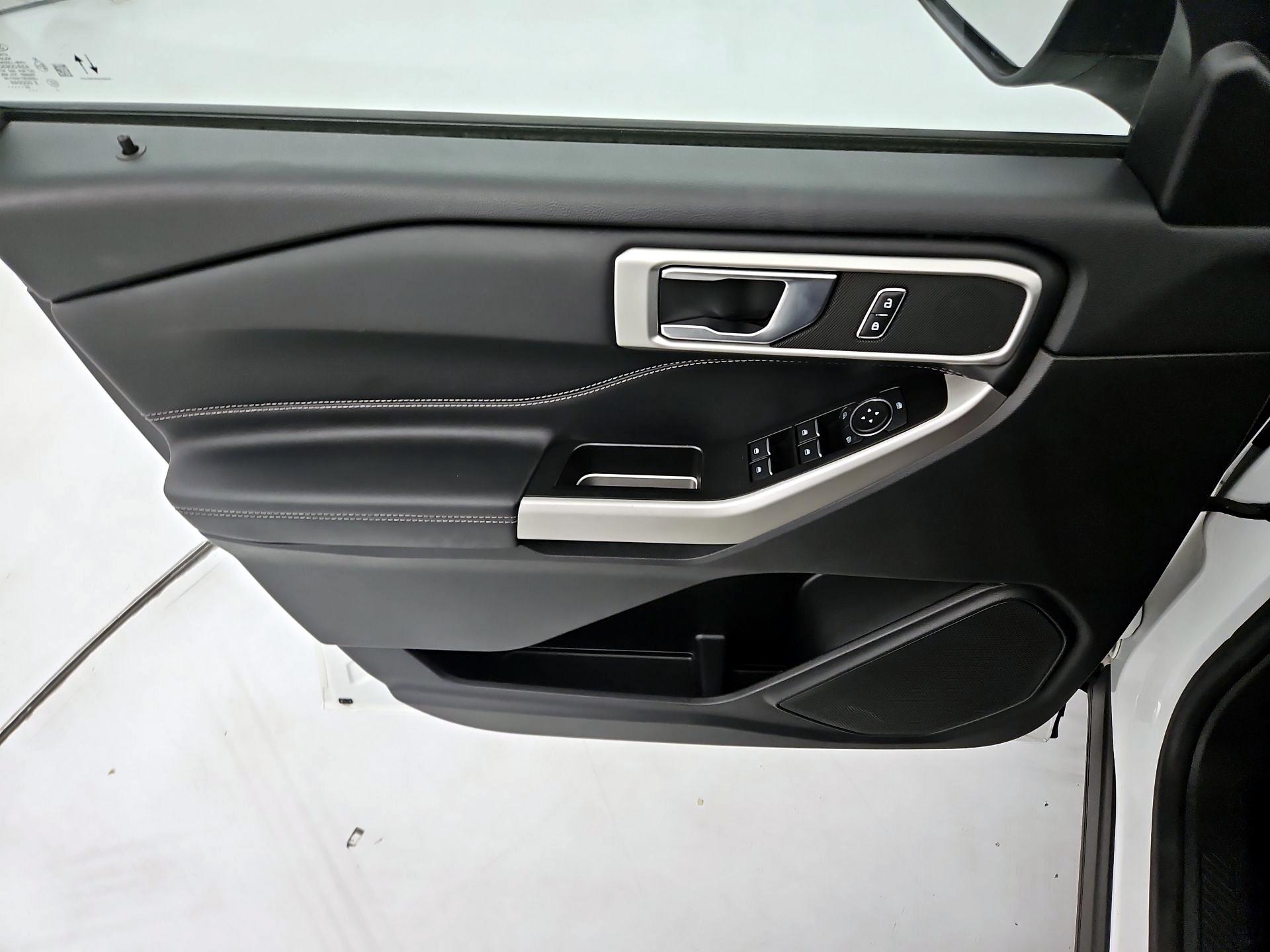 Thumbnail: 2022 Ford Explorer - 12