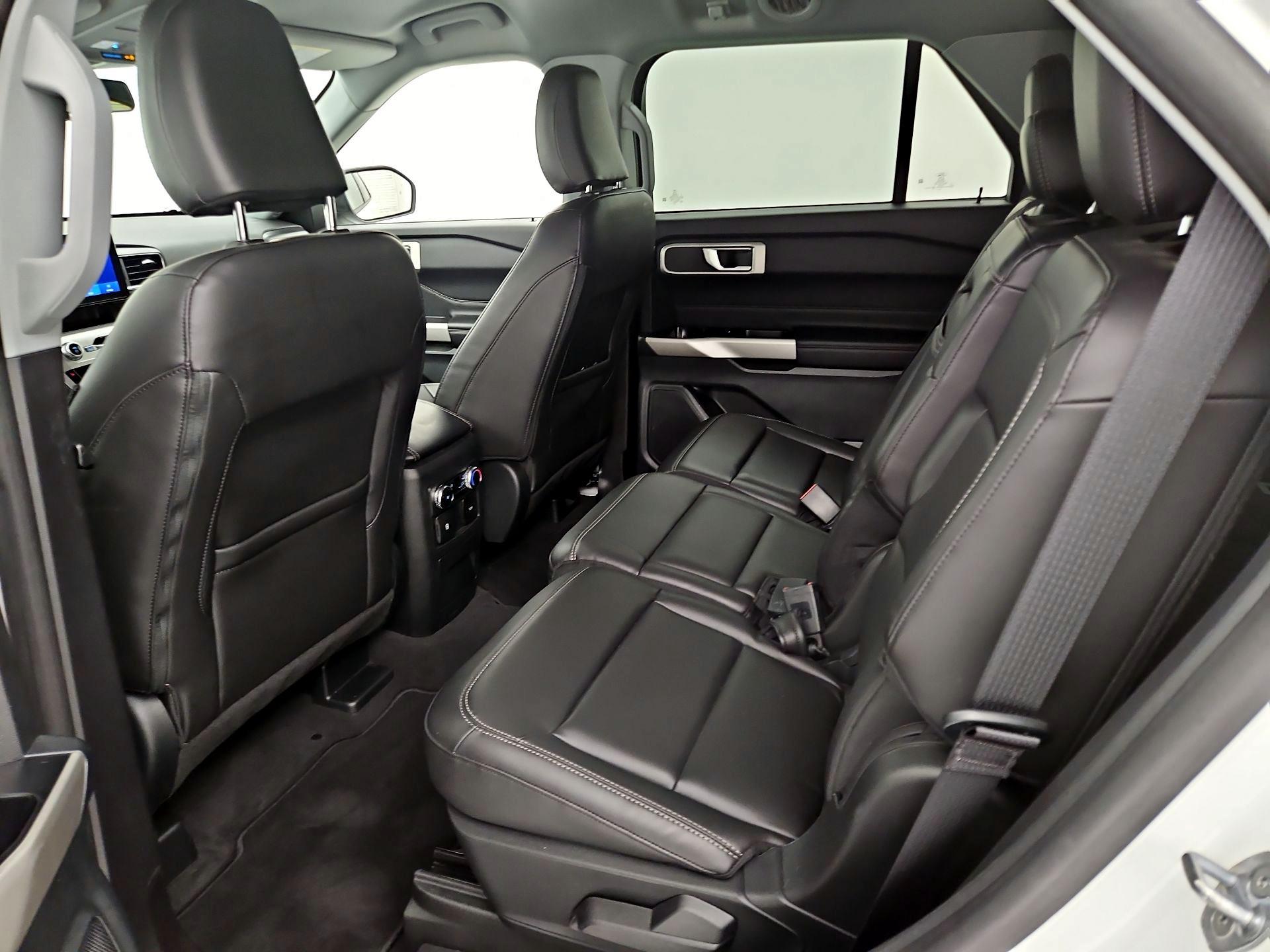 Thumbnail: 2022 Ford Explorer - 19