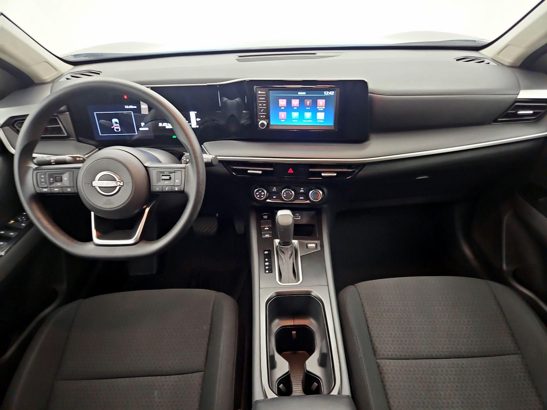 Thumbnail: 2025 Nissan Kicks - 9