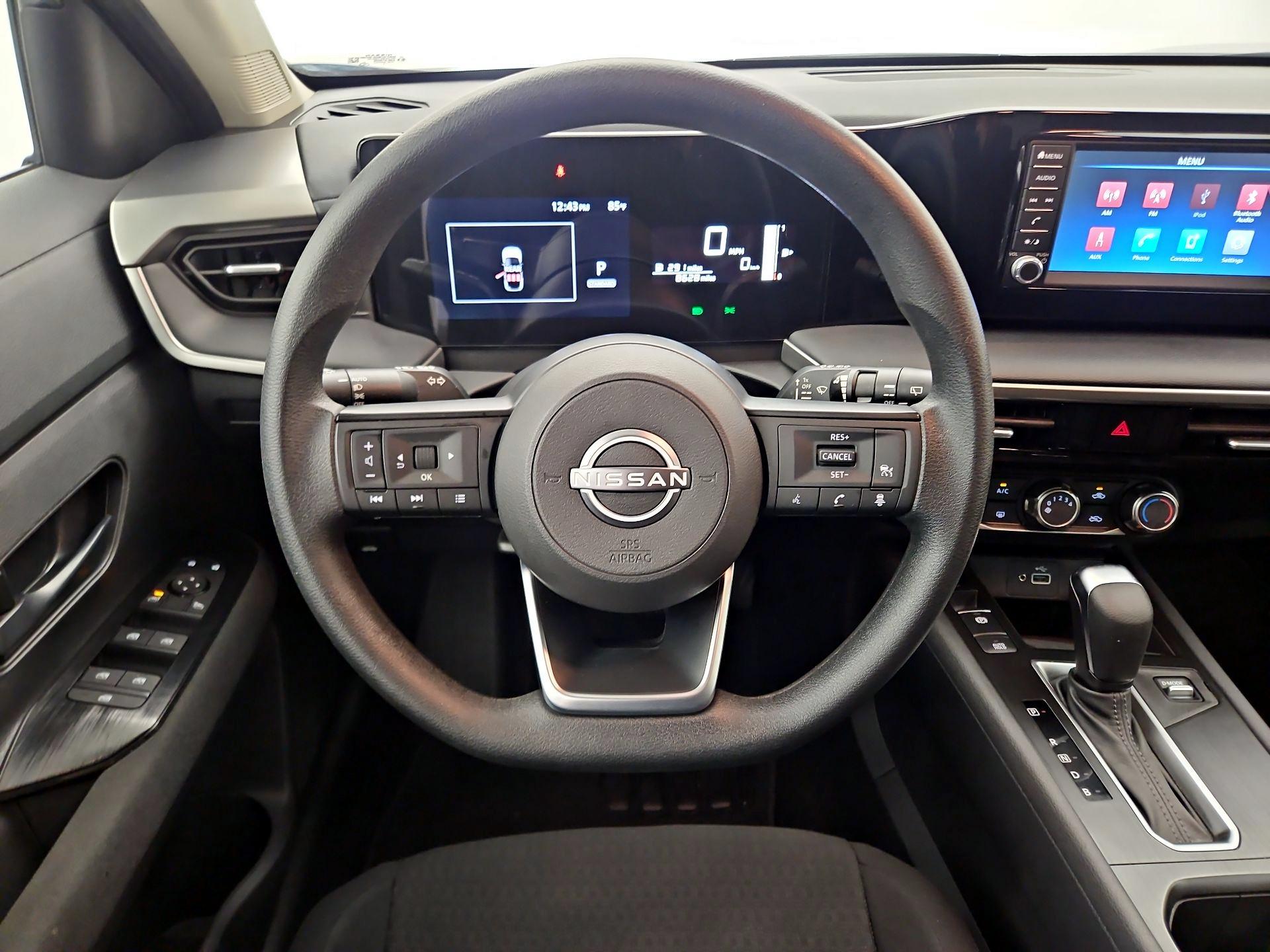 Thumbnail: 2025 Nissan Kicks - 10