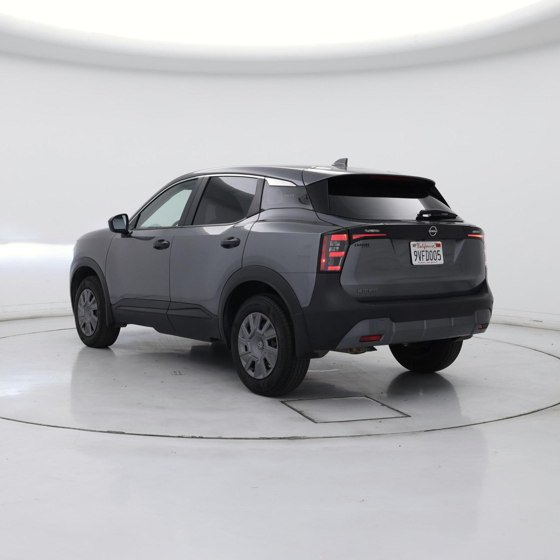 Thumbnail: 2025 Nissan Kicks - 2