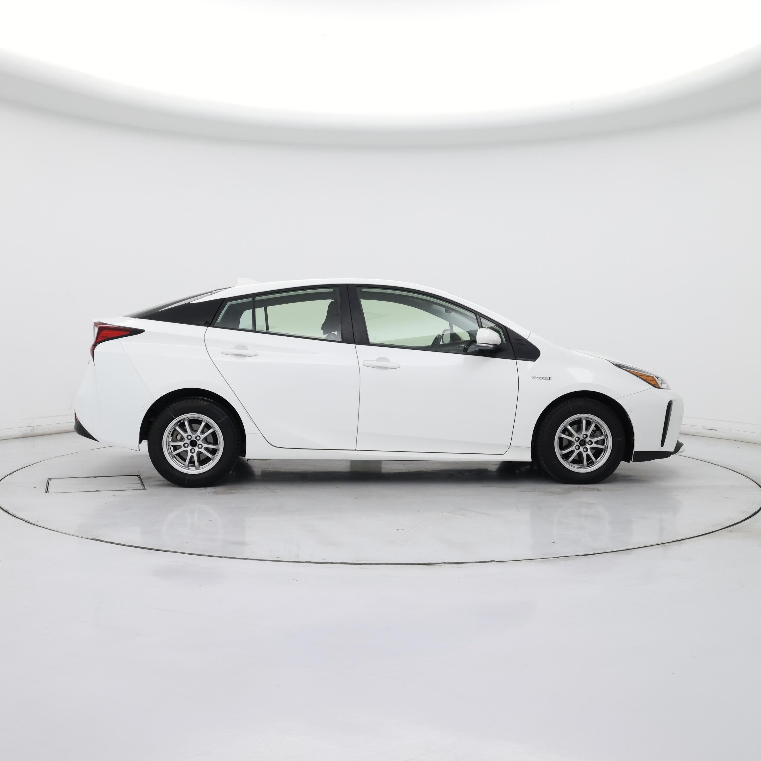 Thumbnail: 2022 Toyota Prius - 7