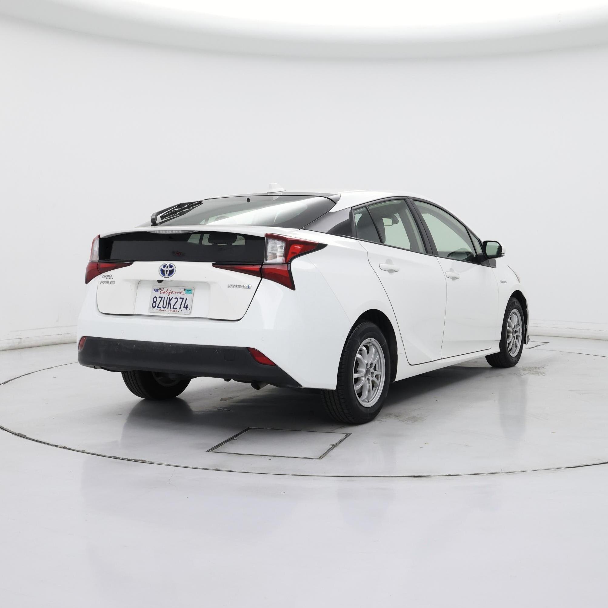 Thumbnail: 2022 Toyota Prius - 8