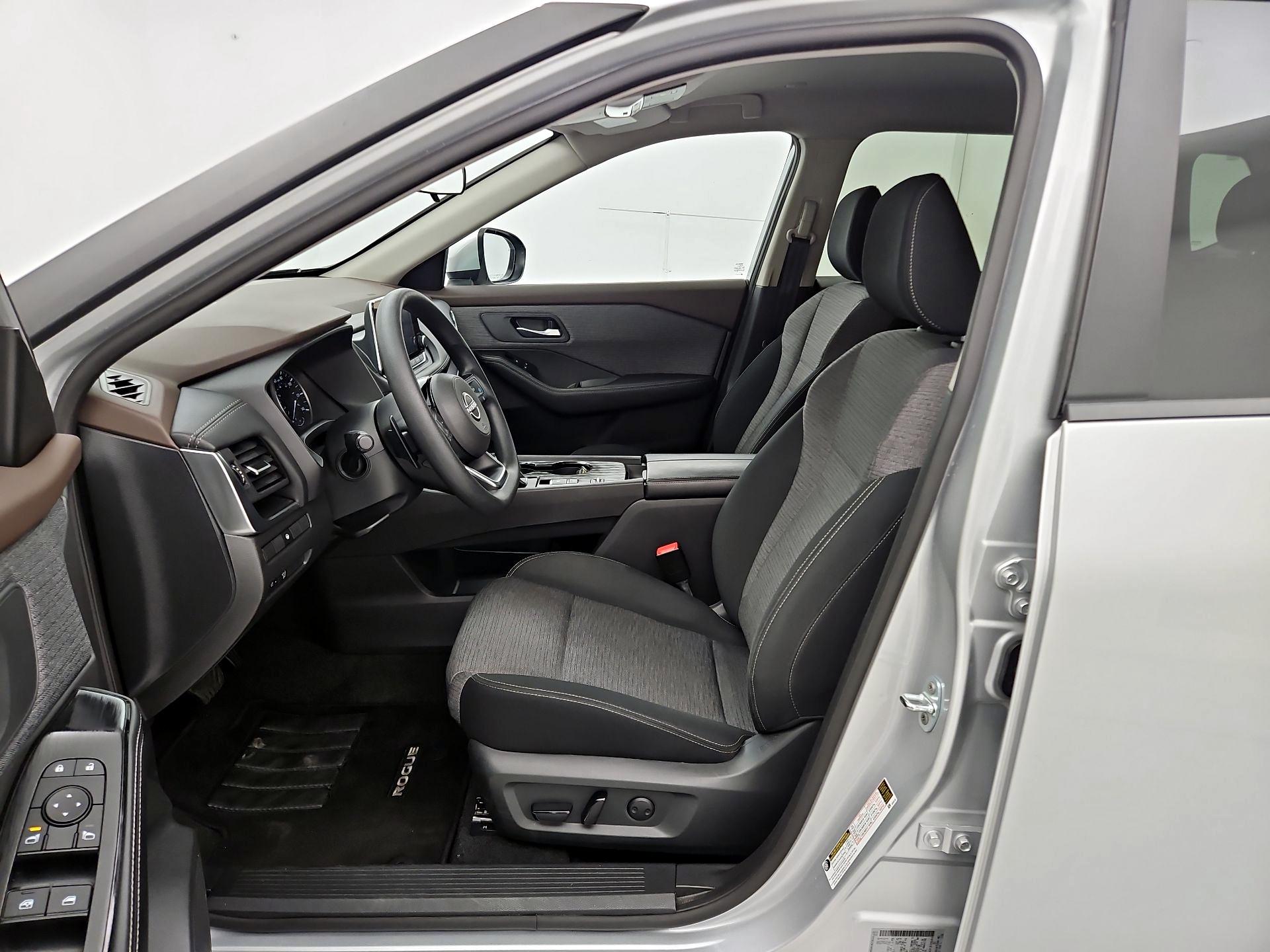 Thumbnail: 2023 Nissan Rogue - 11