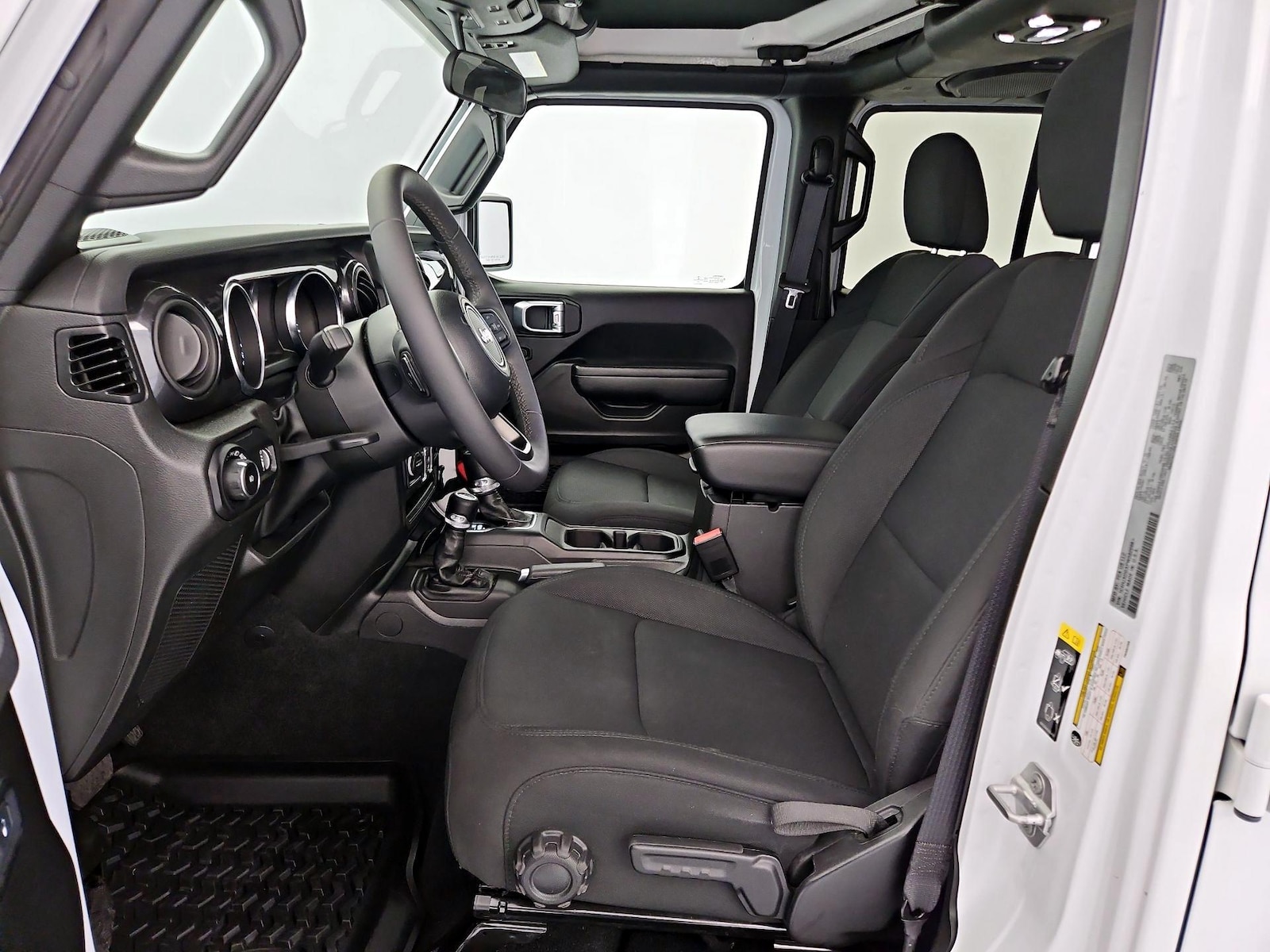 2023 Jeep Wrangler 4-Door Altitude - Photo 12