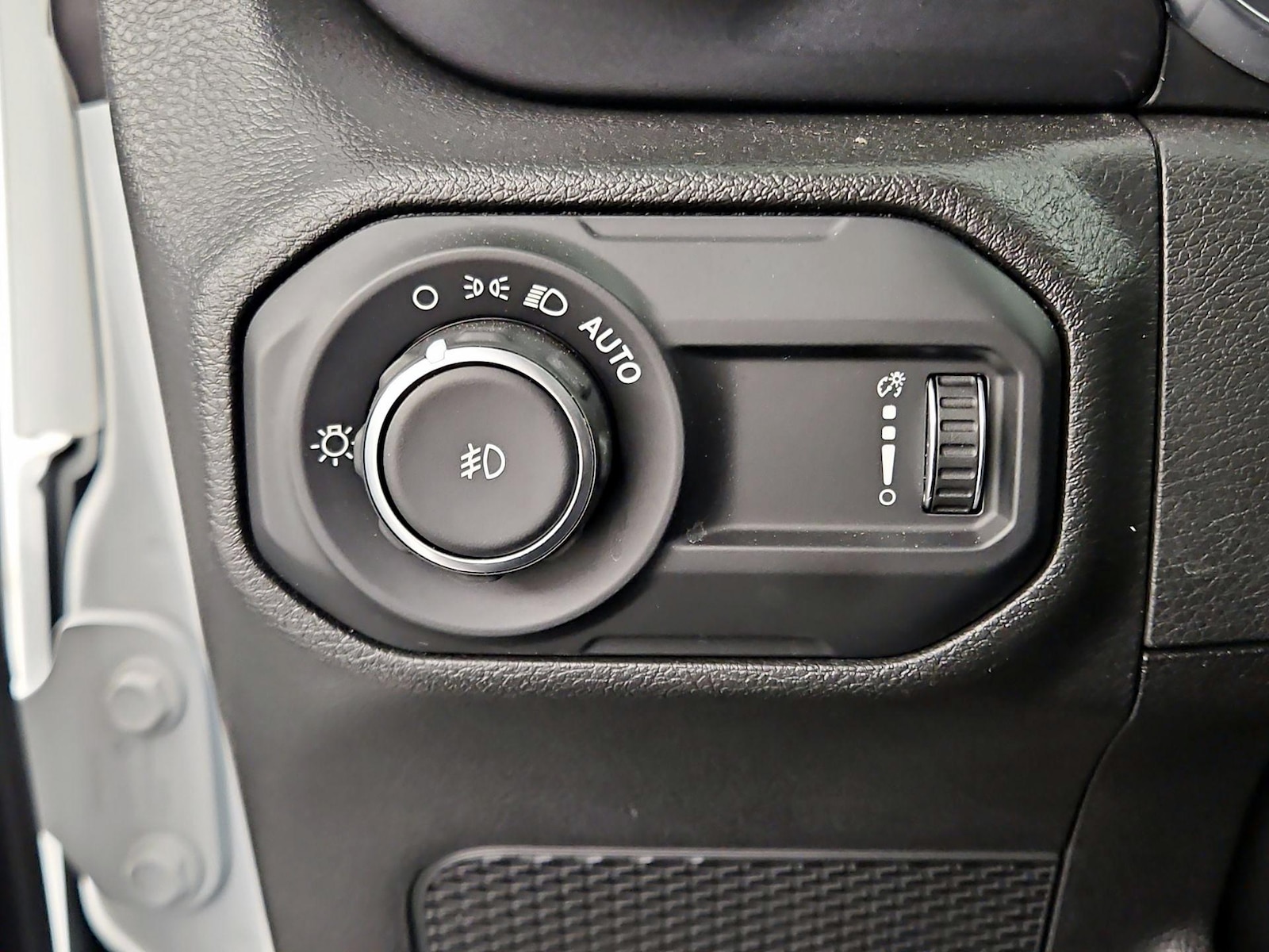 2023 Jeep Wrangler 4-Door Altitude - Photo 14