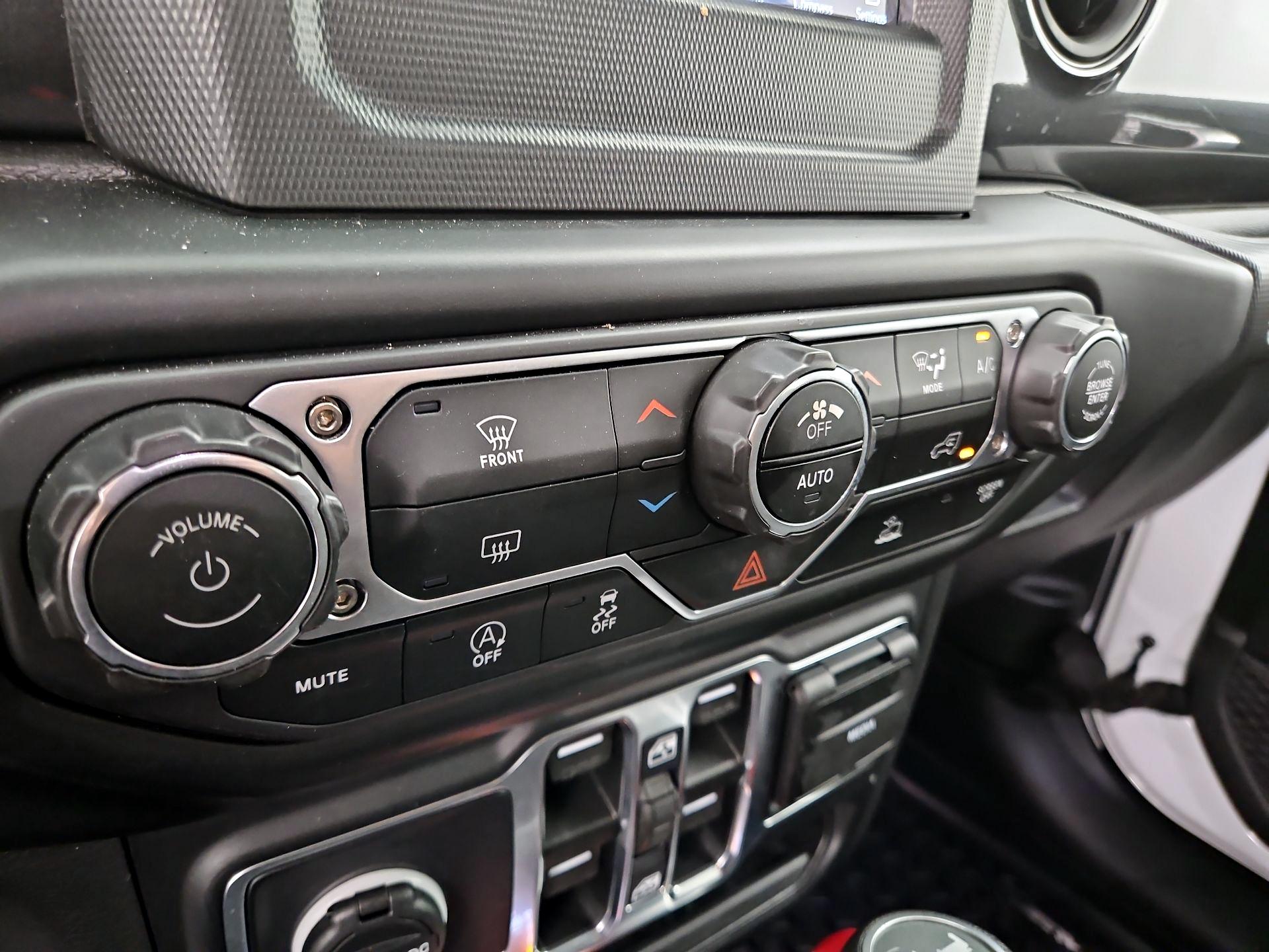Thumbnail: 2023 Jeep Wrangler - 16