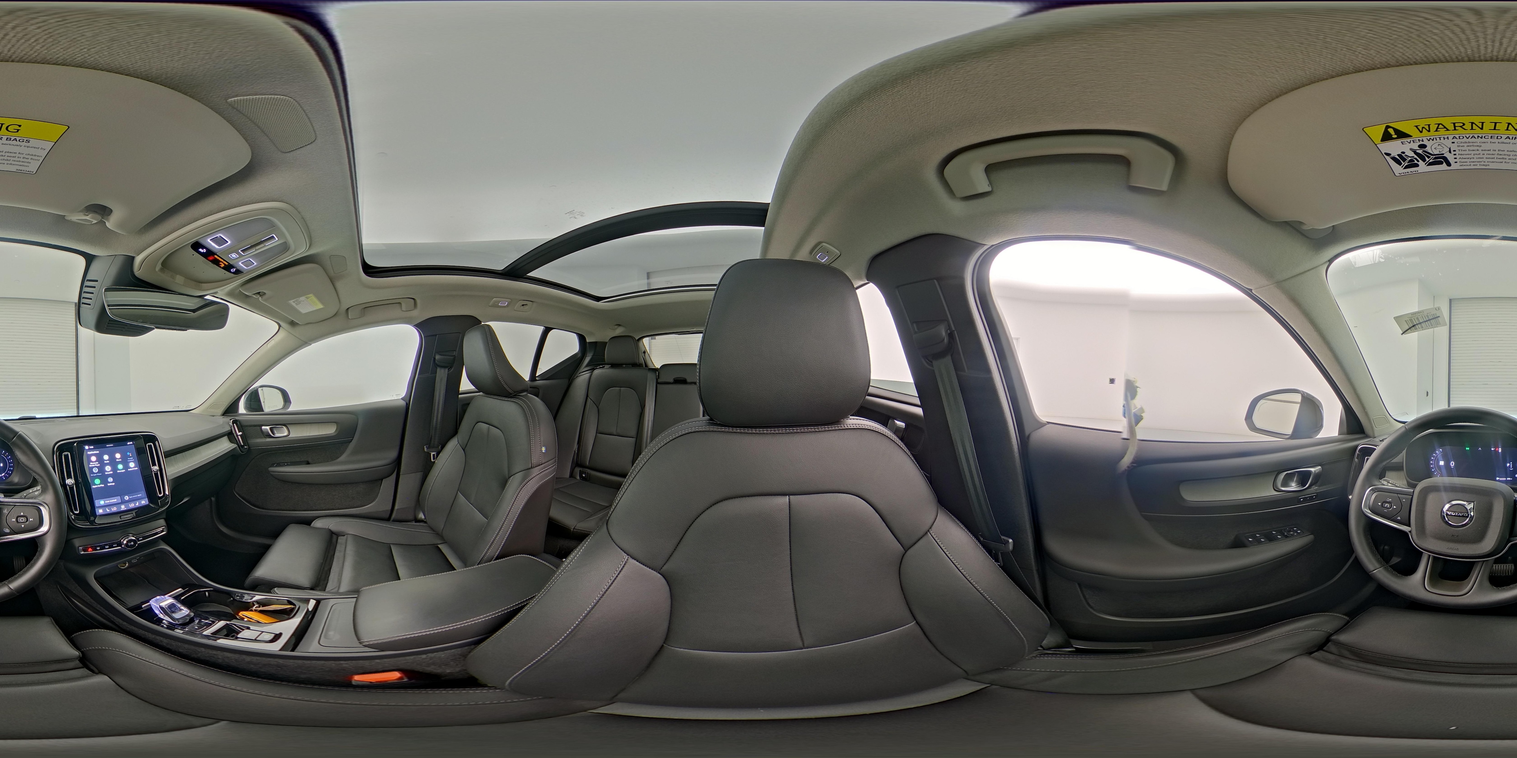 2025 Volvo XC40 Plus - Photo 27
