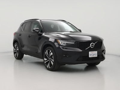 2025 Volvo XC40 B5 Plus Dark Theme