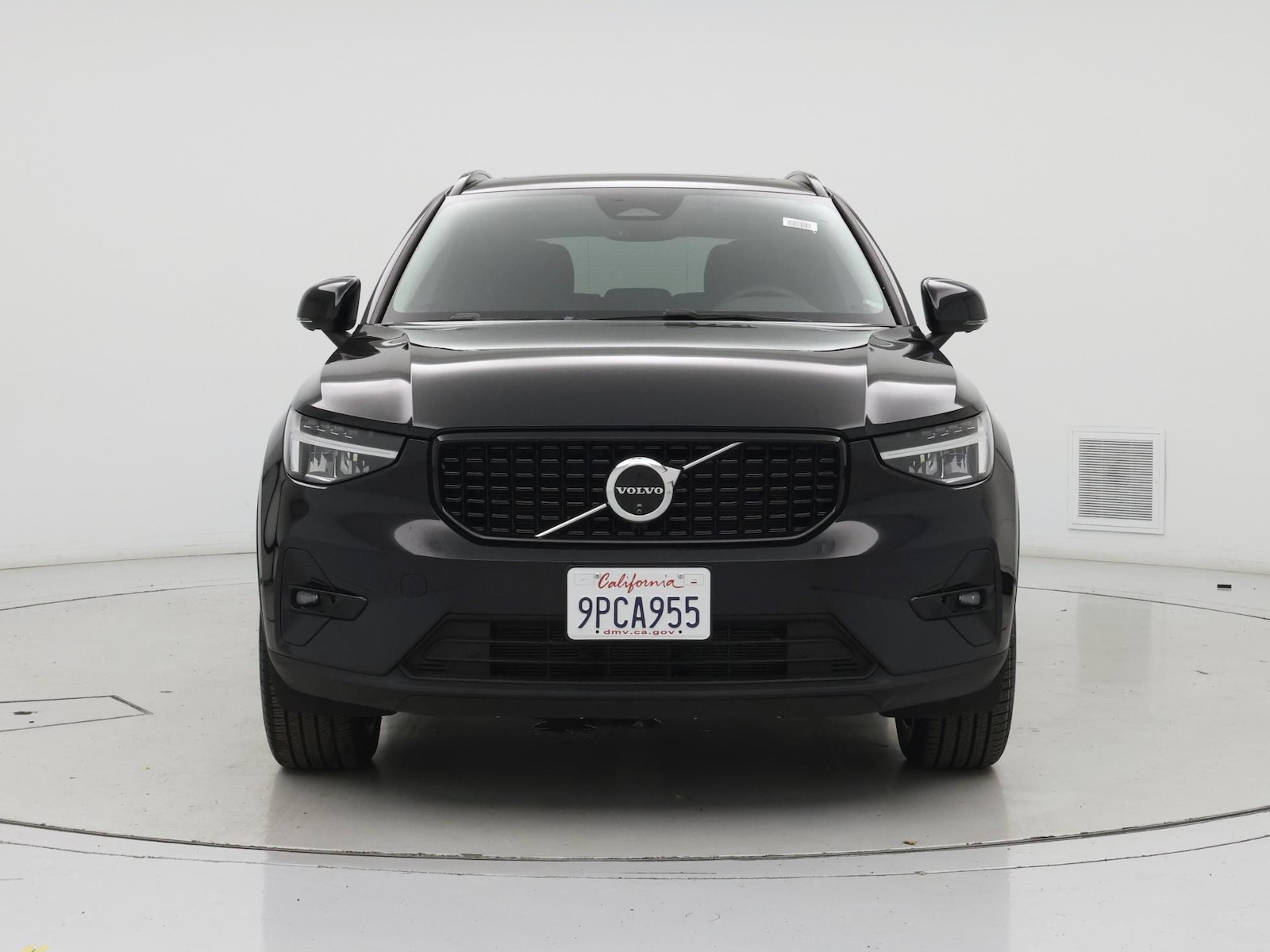 2025 Volvo XC40 Plus - Photo 6