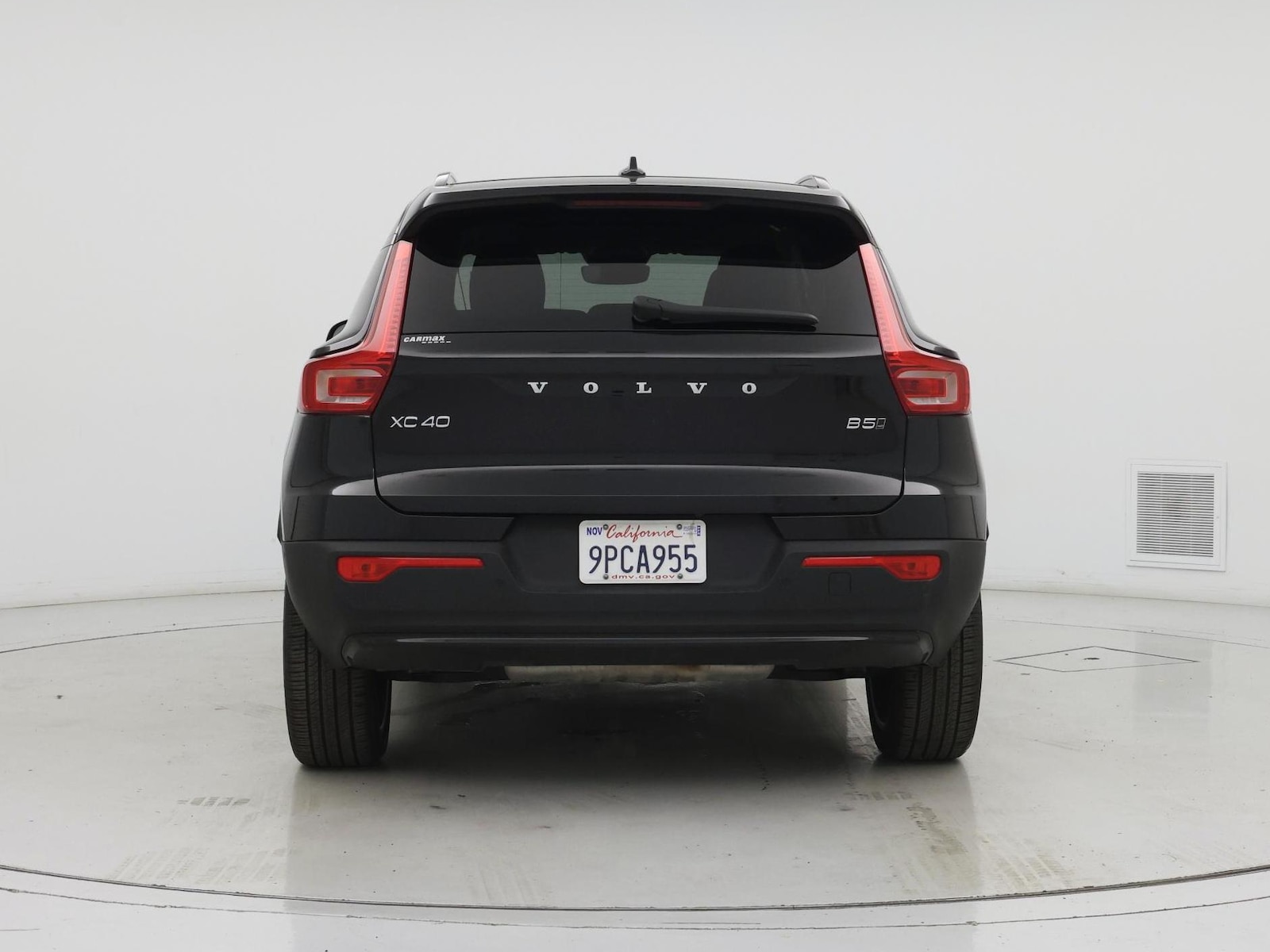 2025 Volvo XC40 Plus - Photo 7