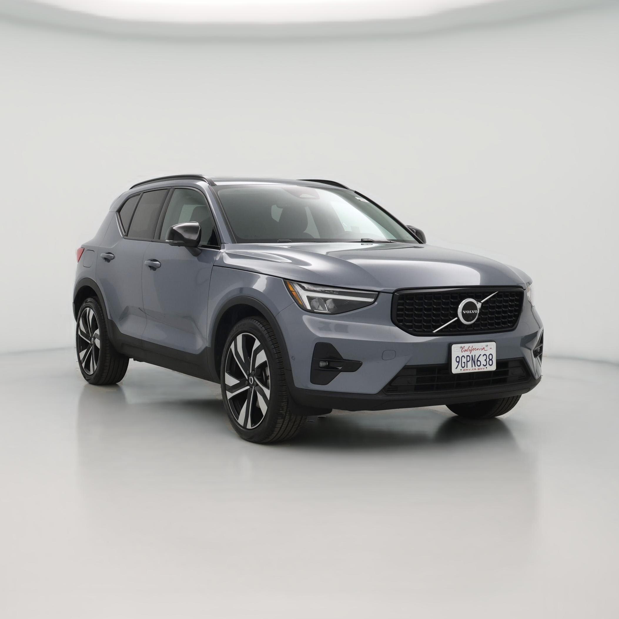 Thumbnail: 2023 Volvo XC40 - 1