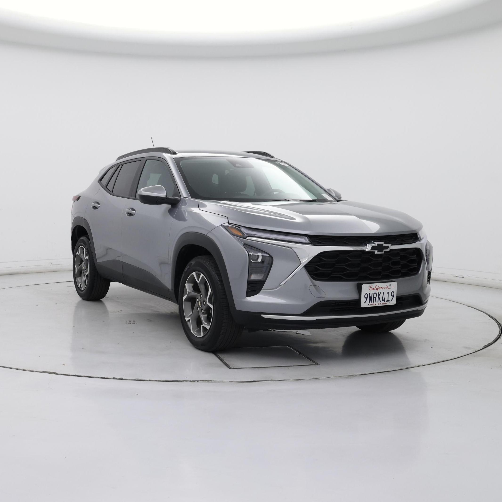 Gray 2025 Chevrolet Trax LT FWD SUV / Crossover Front-Wheel Drive Automatic