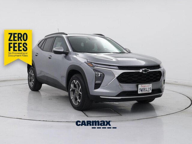 Gray 2025 Chevrolet Trax LT FWD SUV / Crossover Front-Wheel Drive Automatic