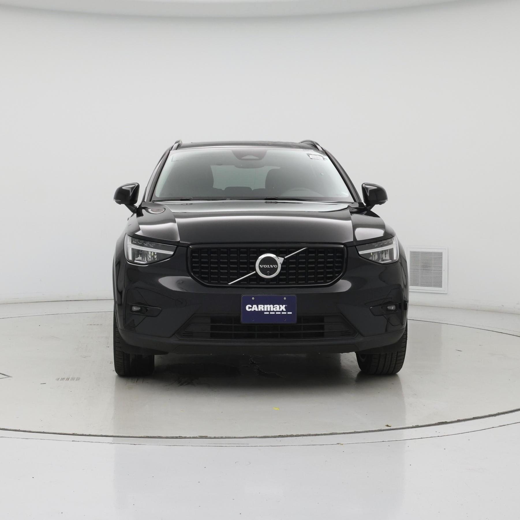 Thumbnail: 2025 Volvo XC40 - 5