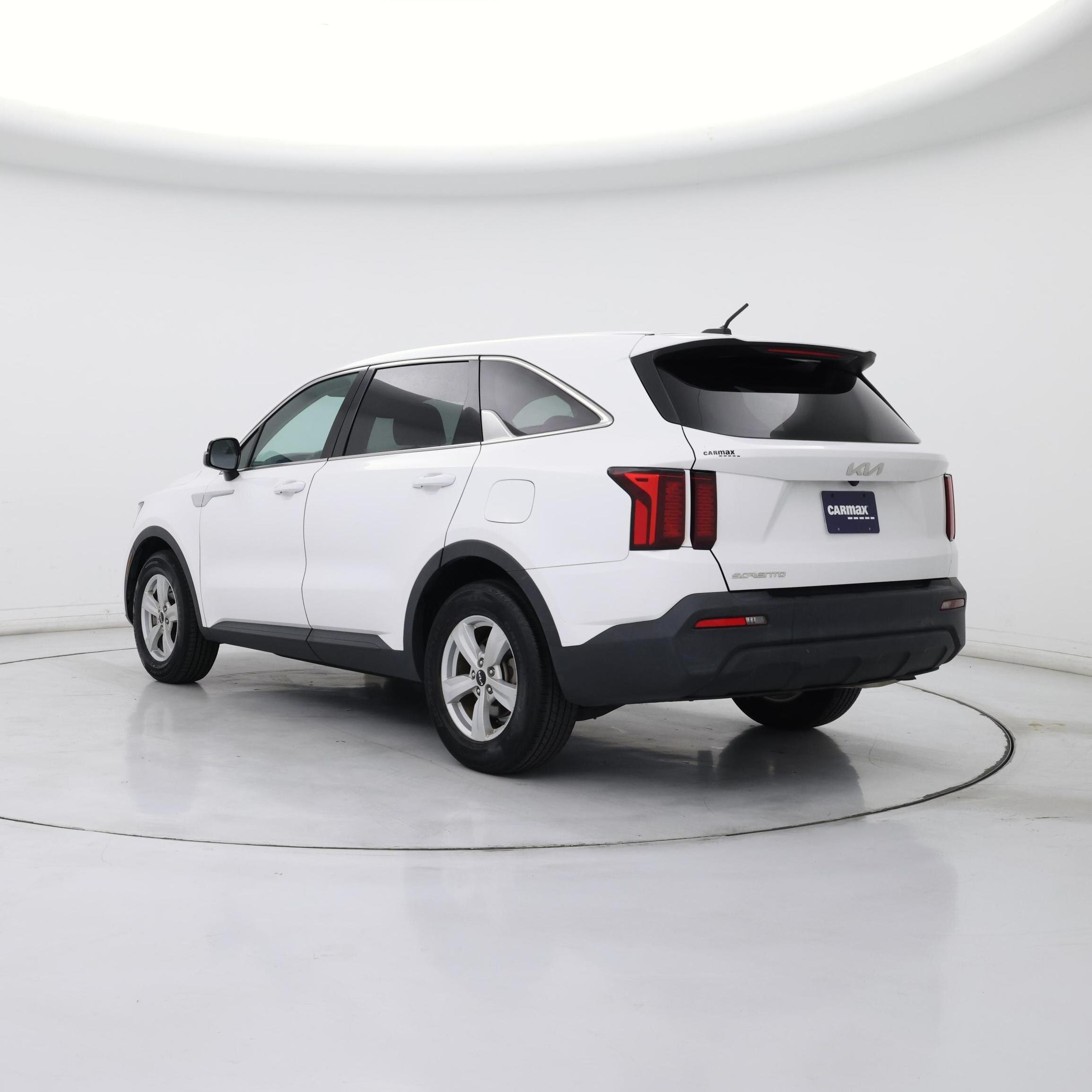 Thumbnail: 2023 Kia Sorento - 2