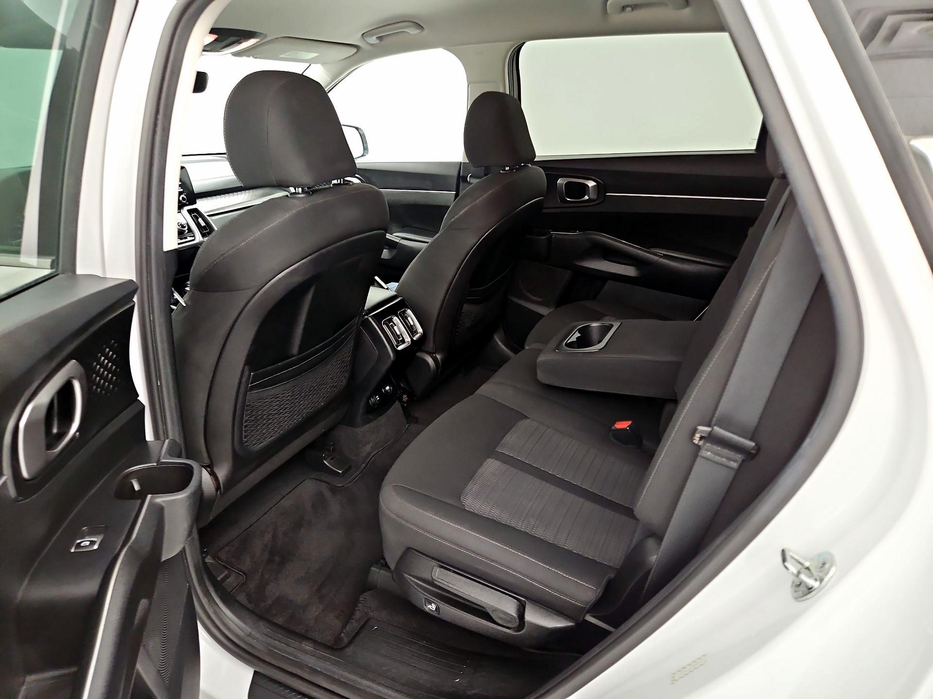 Thumbnail: 2023 Kia Sorento - 19
