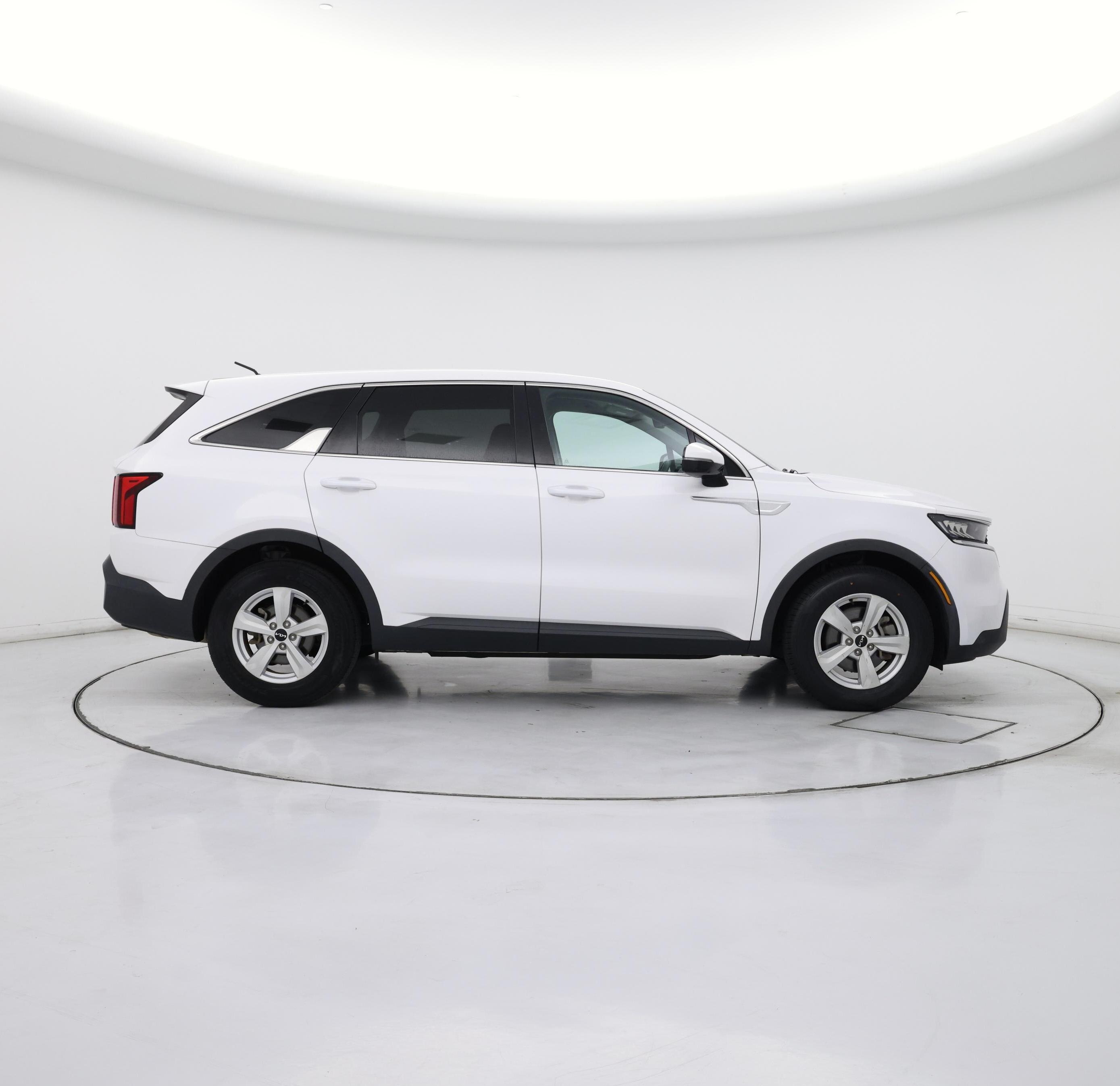 Thumbnail: 2023 Kia Sorento - 7