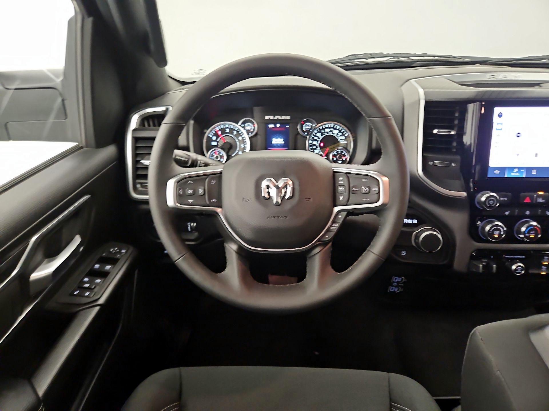 Thumbnail: 2025 RAM 1500 - 10