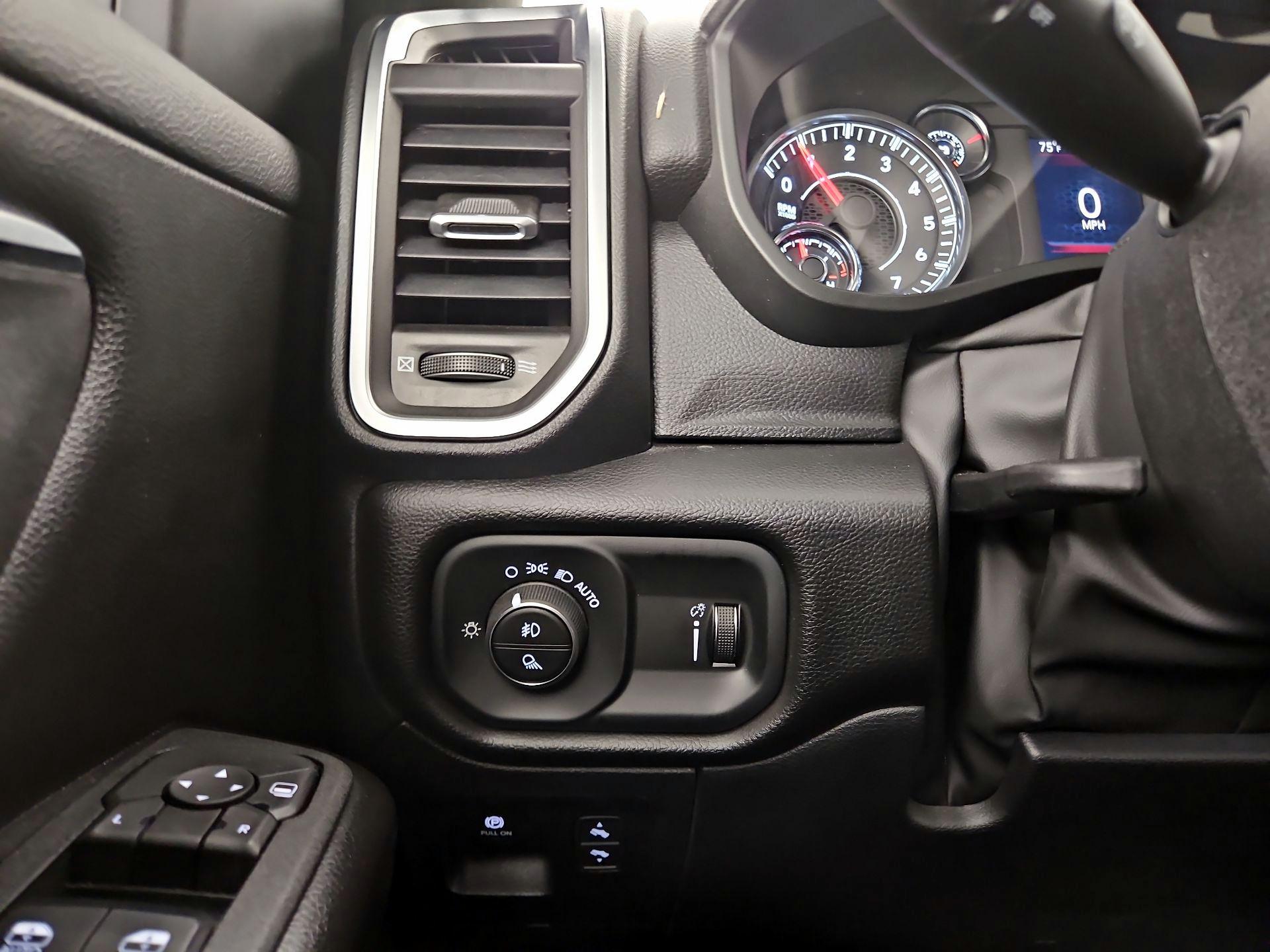 Thumbnail: 2025 RAM 1500 - 13