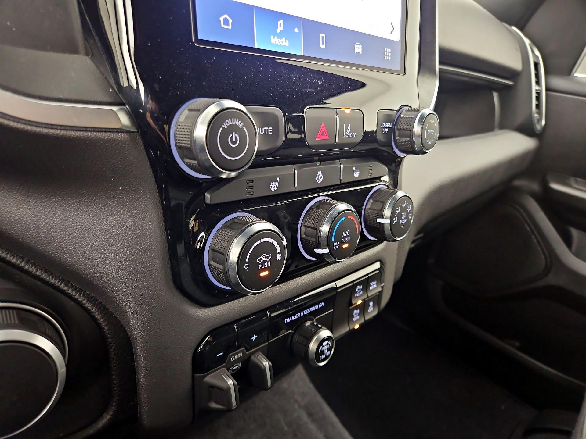 Thumbnail: 2025 RAM 1500 - 16