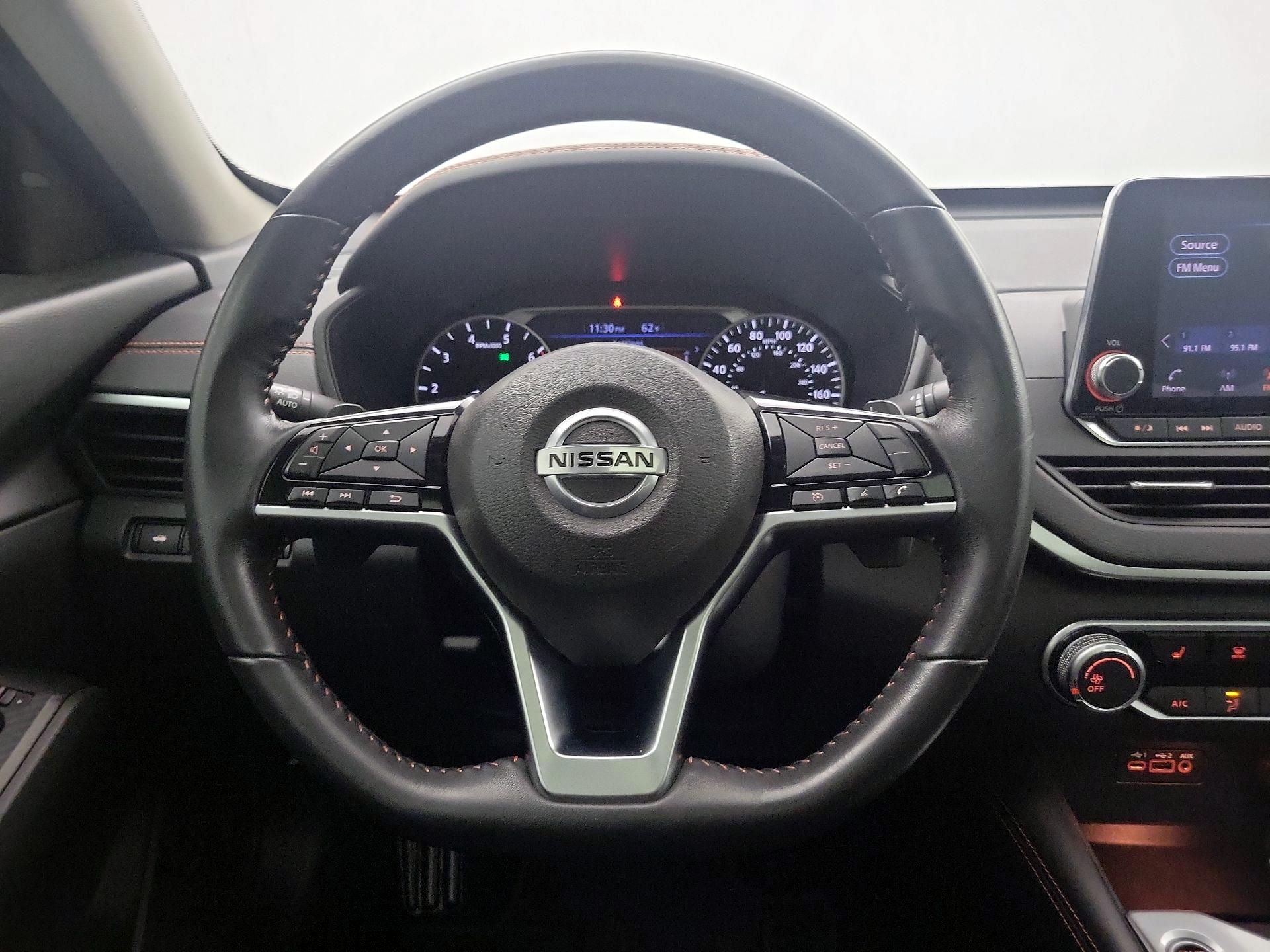 Thumbnail: 2020 Nissan Altima - 10