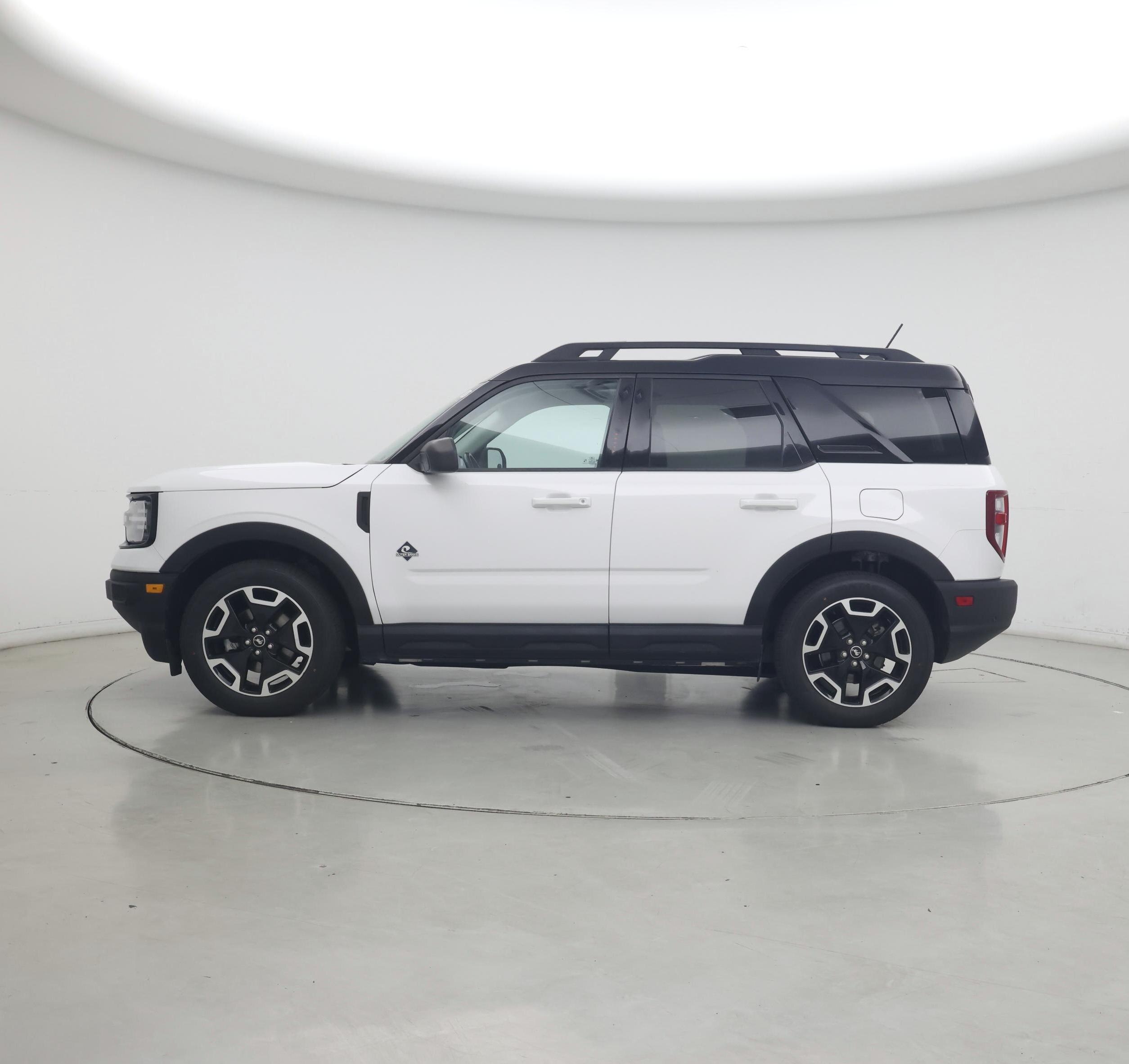 Thumbnail: 2023 Ford Bronco Sport - 3