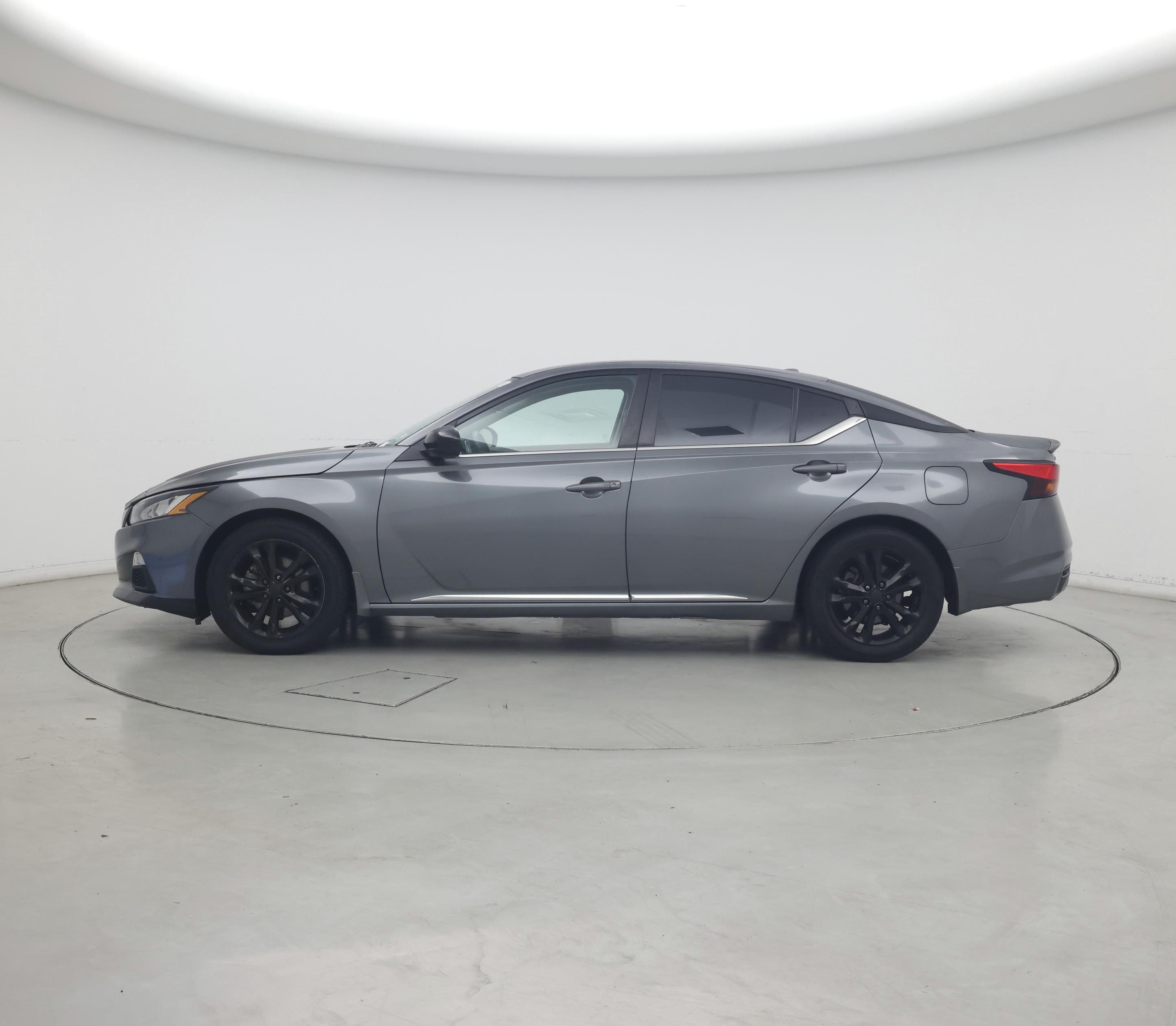 Thumbnail: 2022 Nissan Altima - 3