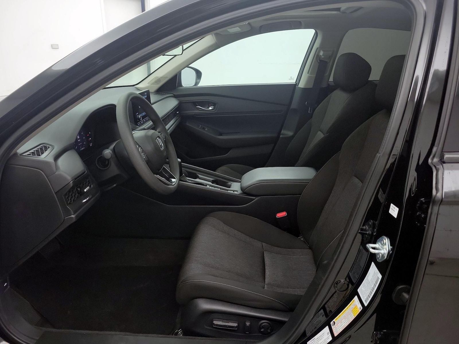 2025 Honda Accord SE - Photo 12