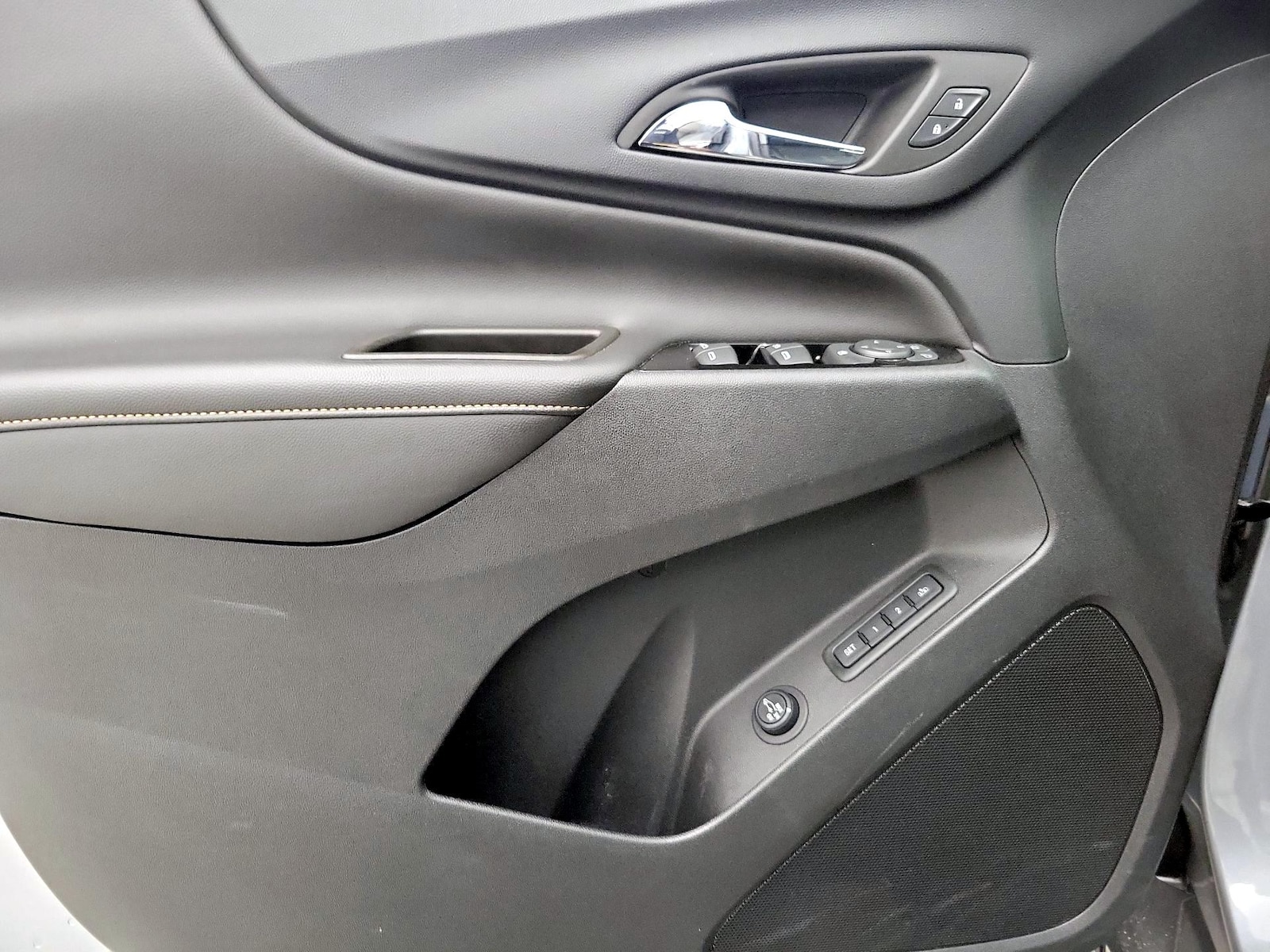 2023 Chevrolet Equinox Premier - Photo 13
