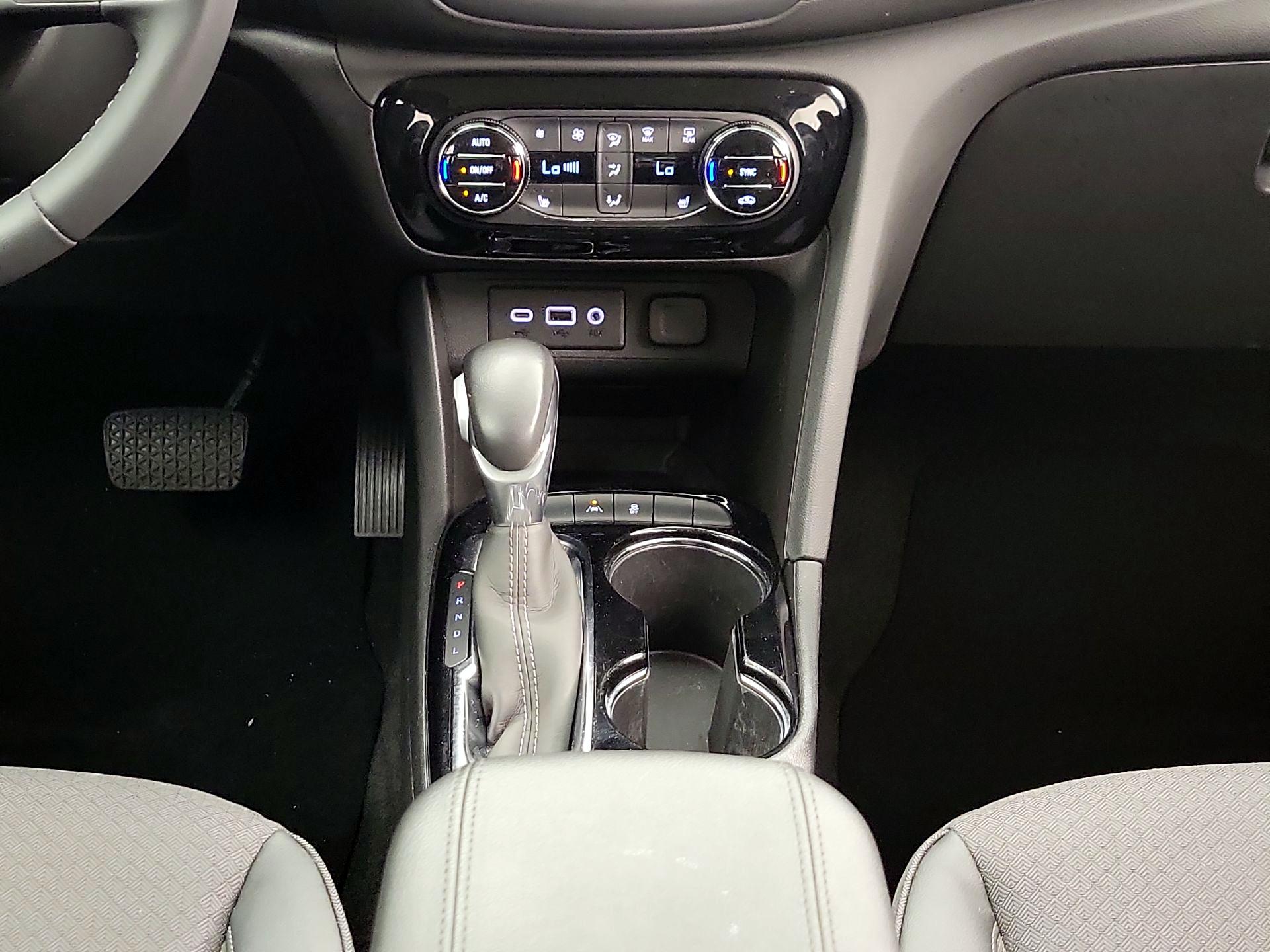 Thumbnail: 2023 Buick Encore GX - 17