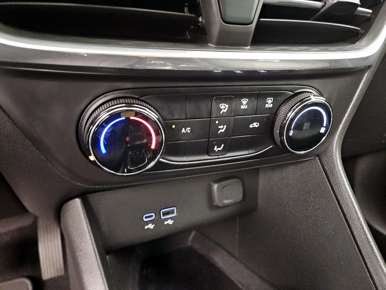 2024 Buick Encore GX Preferred - Photo 15