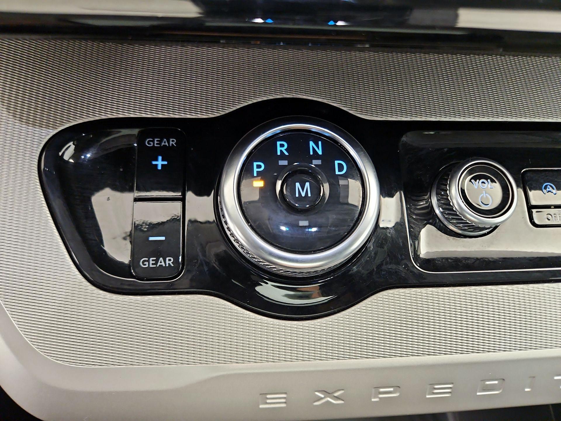 Thumbnail: 2025 Ford Expedition - 18