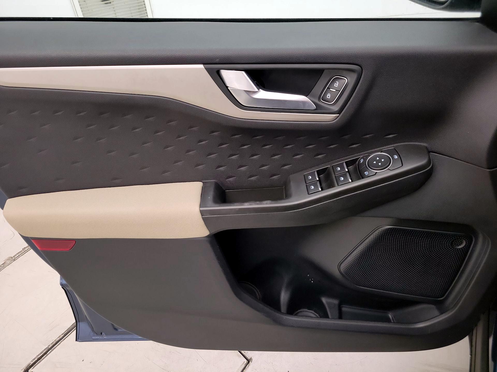 Thumbnail: 2020 Ford Escape - 12