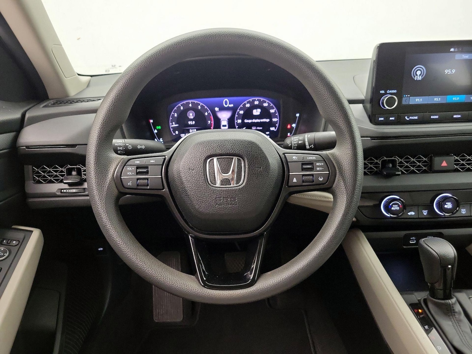 2024 Honda Accord LX - Photo 11