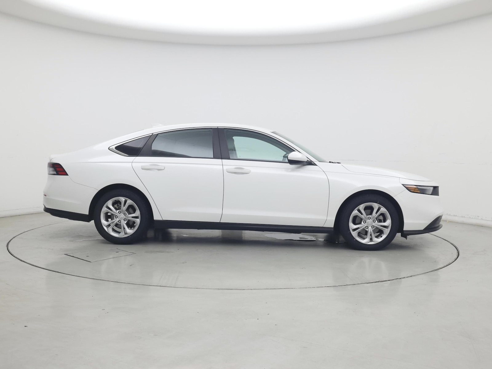 2024 Honda Accord LX - Photo 8
