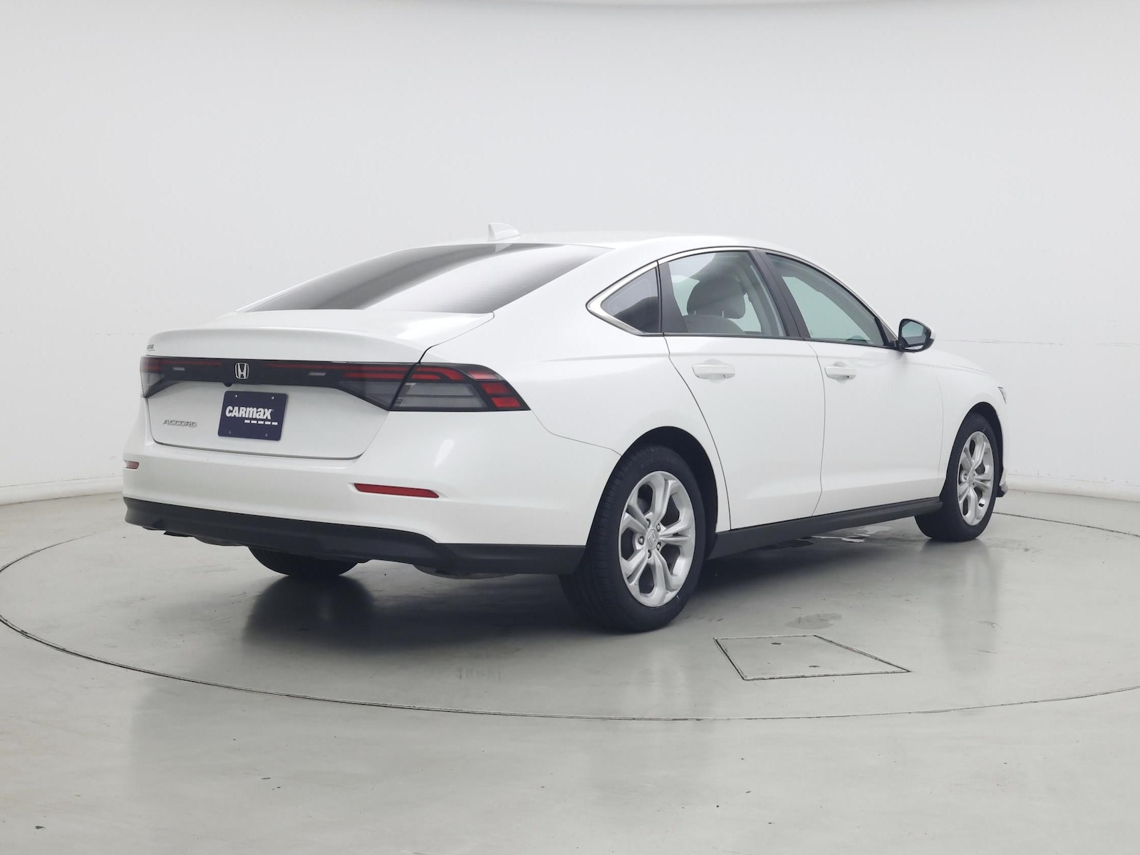 2024 Honda Accord LX - Photo 9