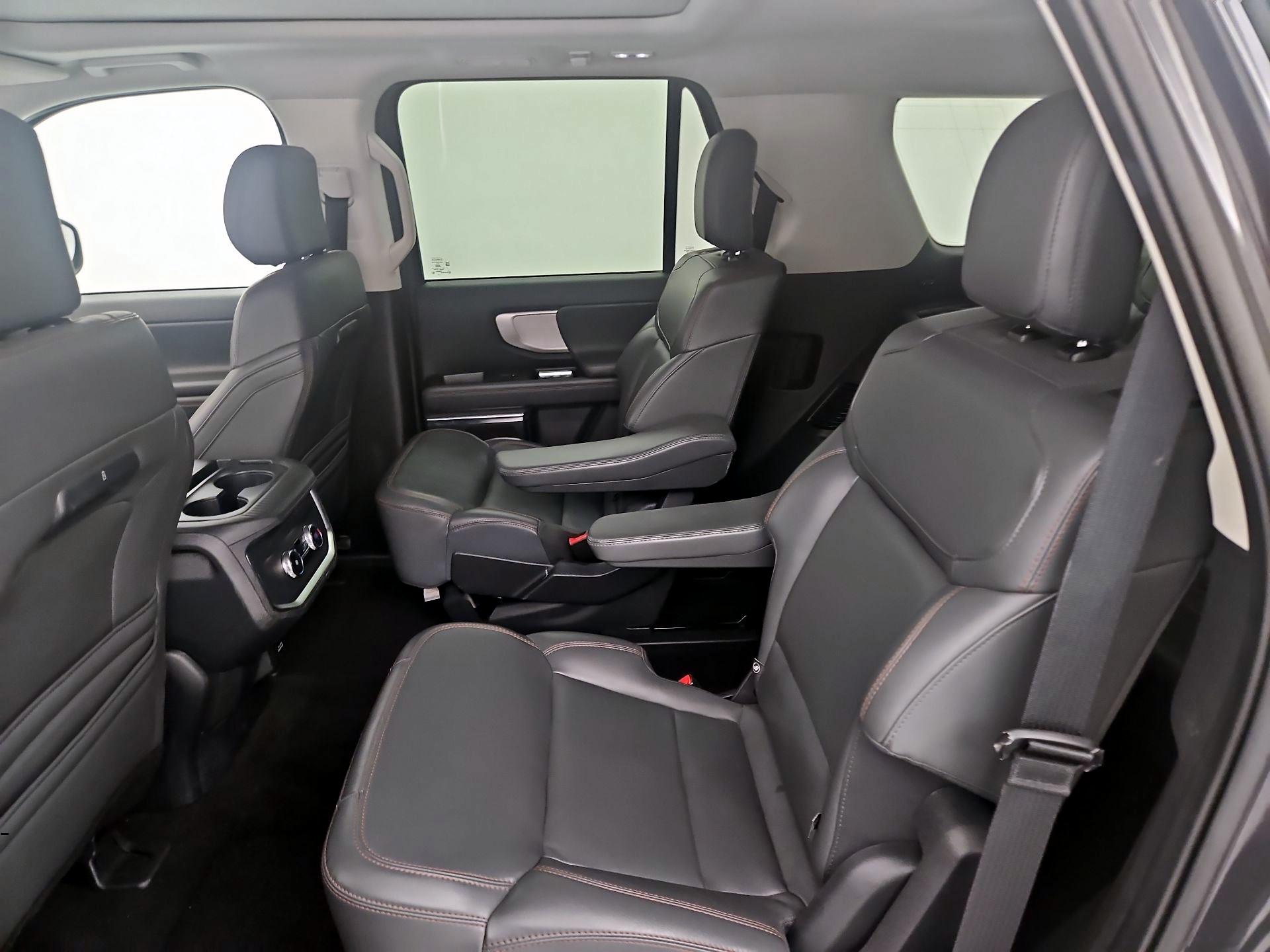 Thumbnail: 2025 Ford Expedition - 20