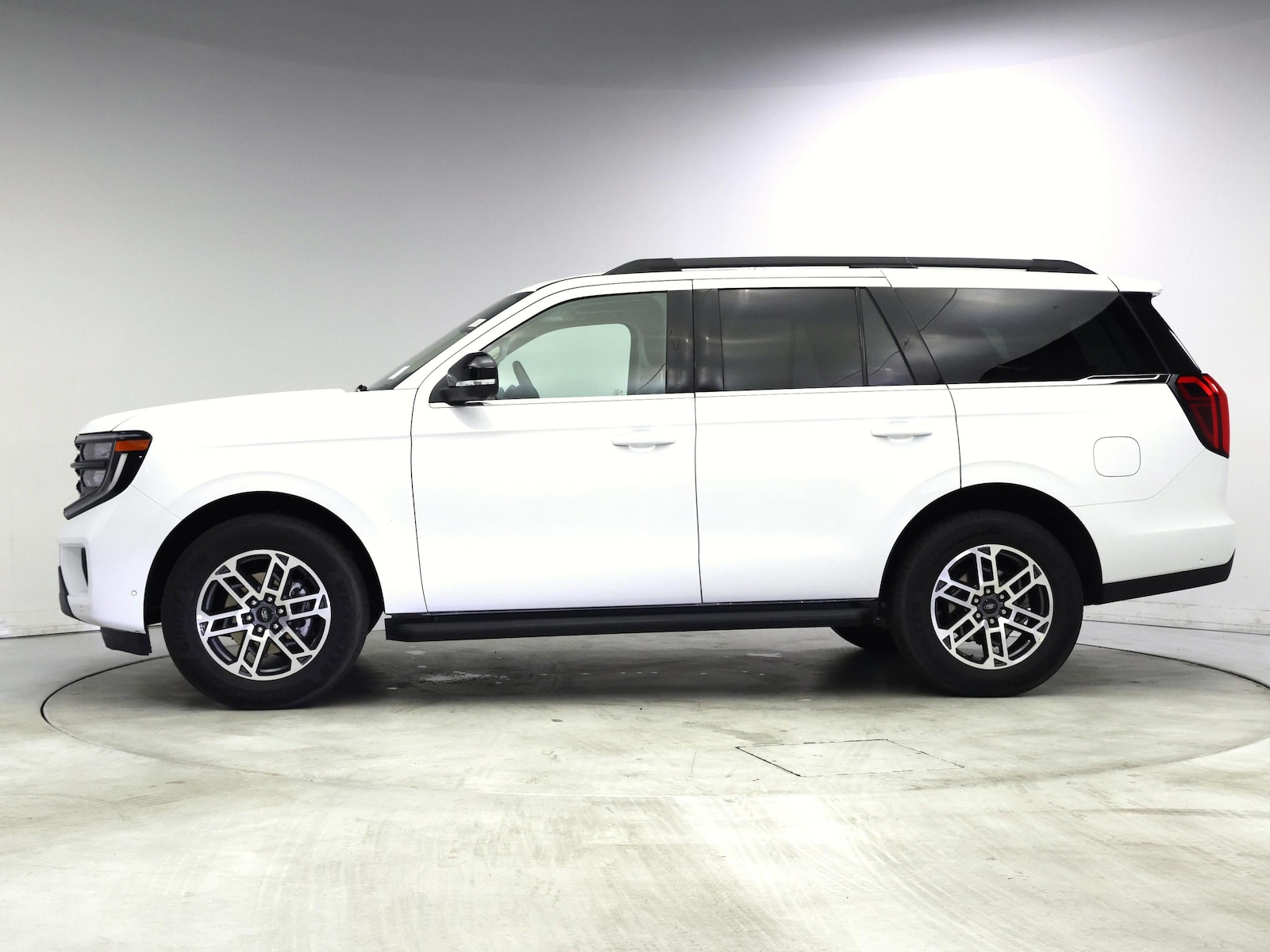 2025 Ford Expedition Active - Photo 4