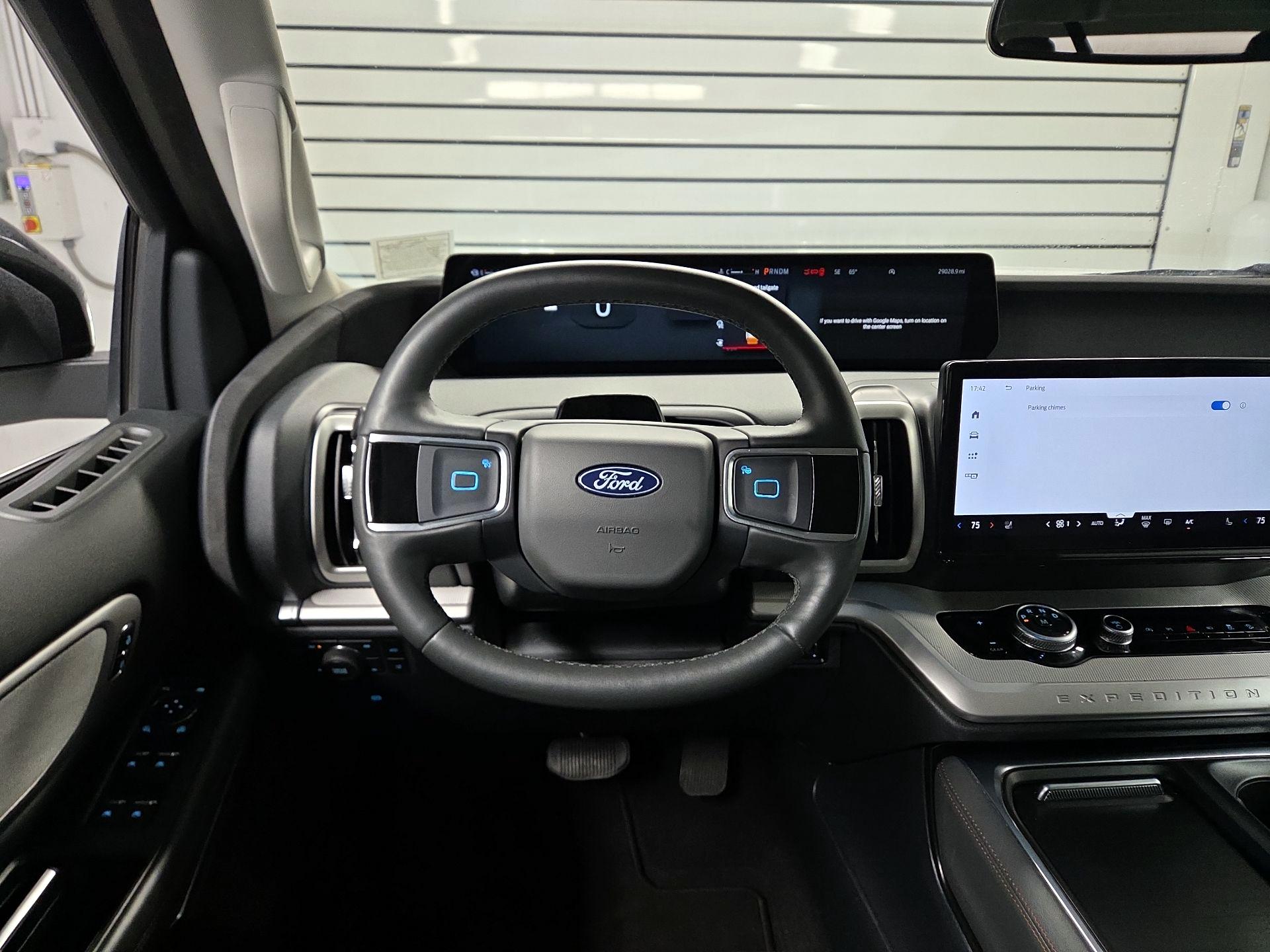 Thumbnail: 2025 Ford Expedition - 10