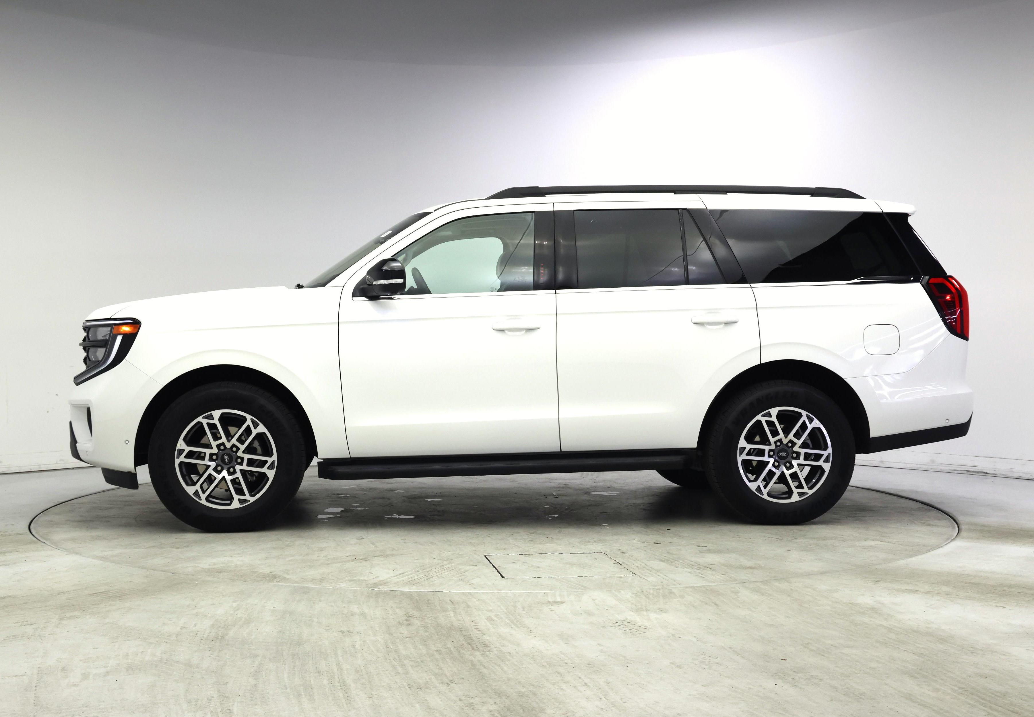 Thumbnail: 2025 Ford Expedition - 3
