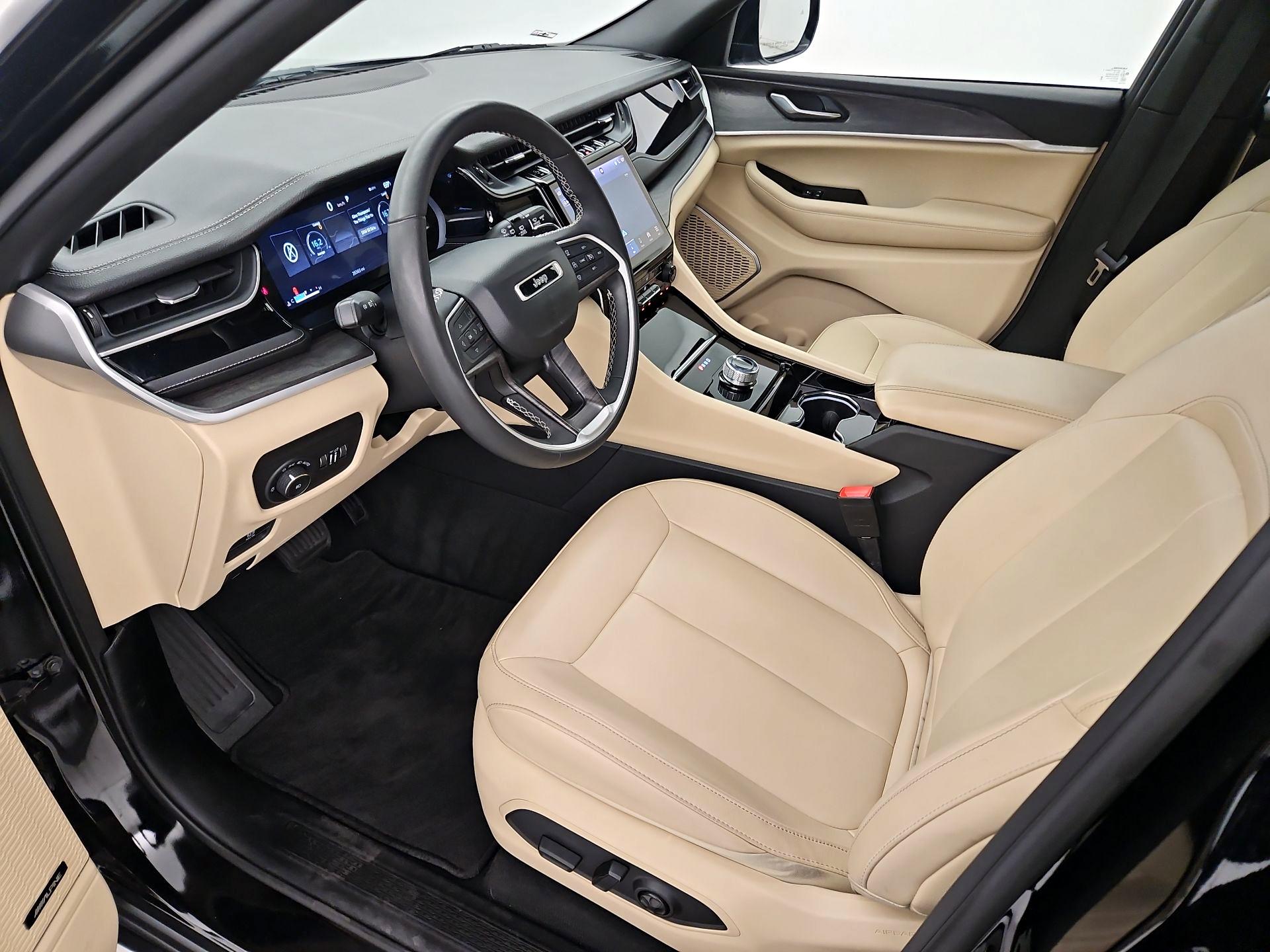 Thumbnail: 2023 Jeep Grand Cherokee - 11