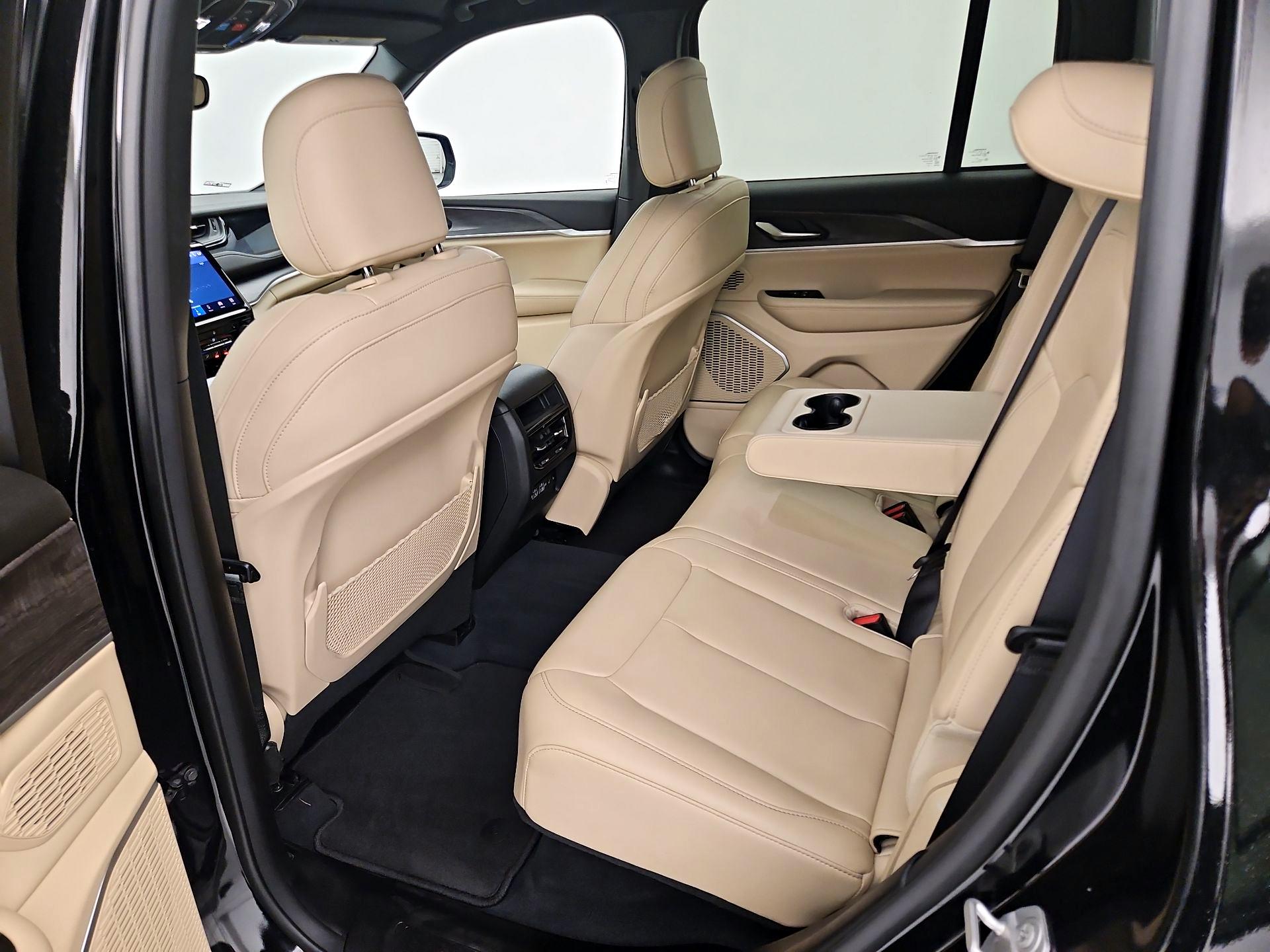 Thumbnail: 2023 Jeep Grand Cherokee - 19
